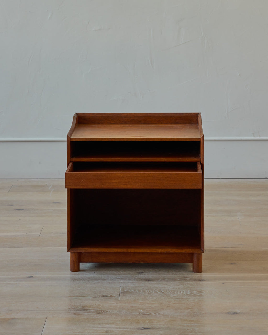 Lostine - Teak Bedside Table