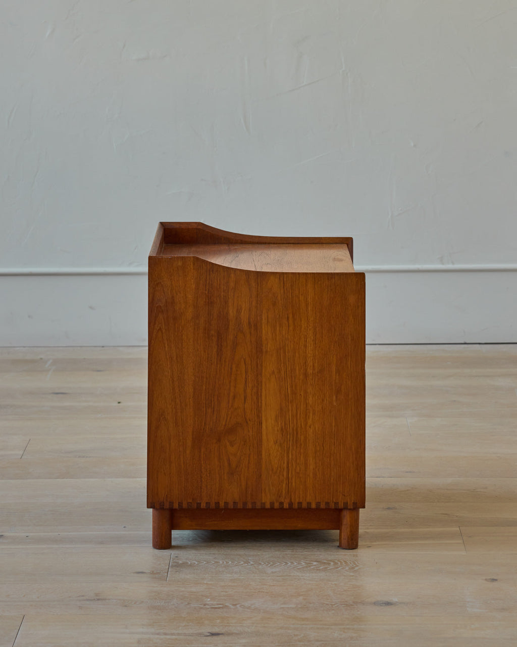 Lostine - Teak Bedside Table