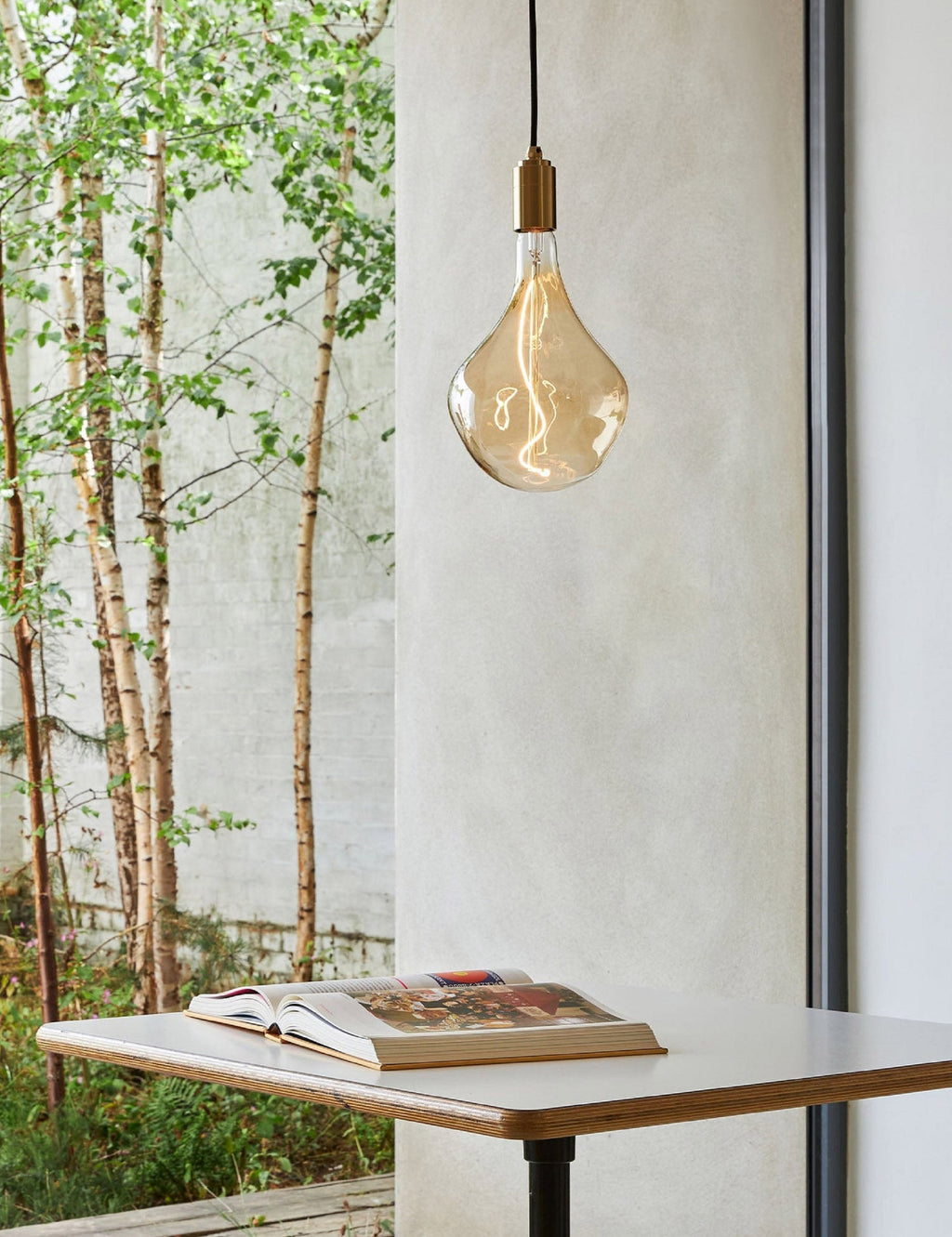 Lulu and Georgia - Voronoi II LED Bulb by Tala