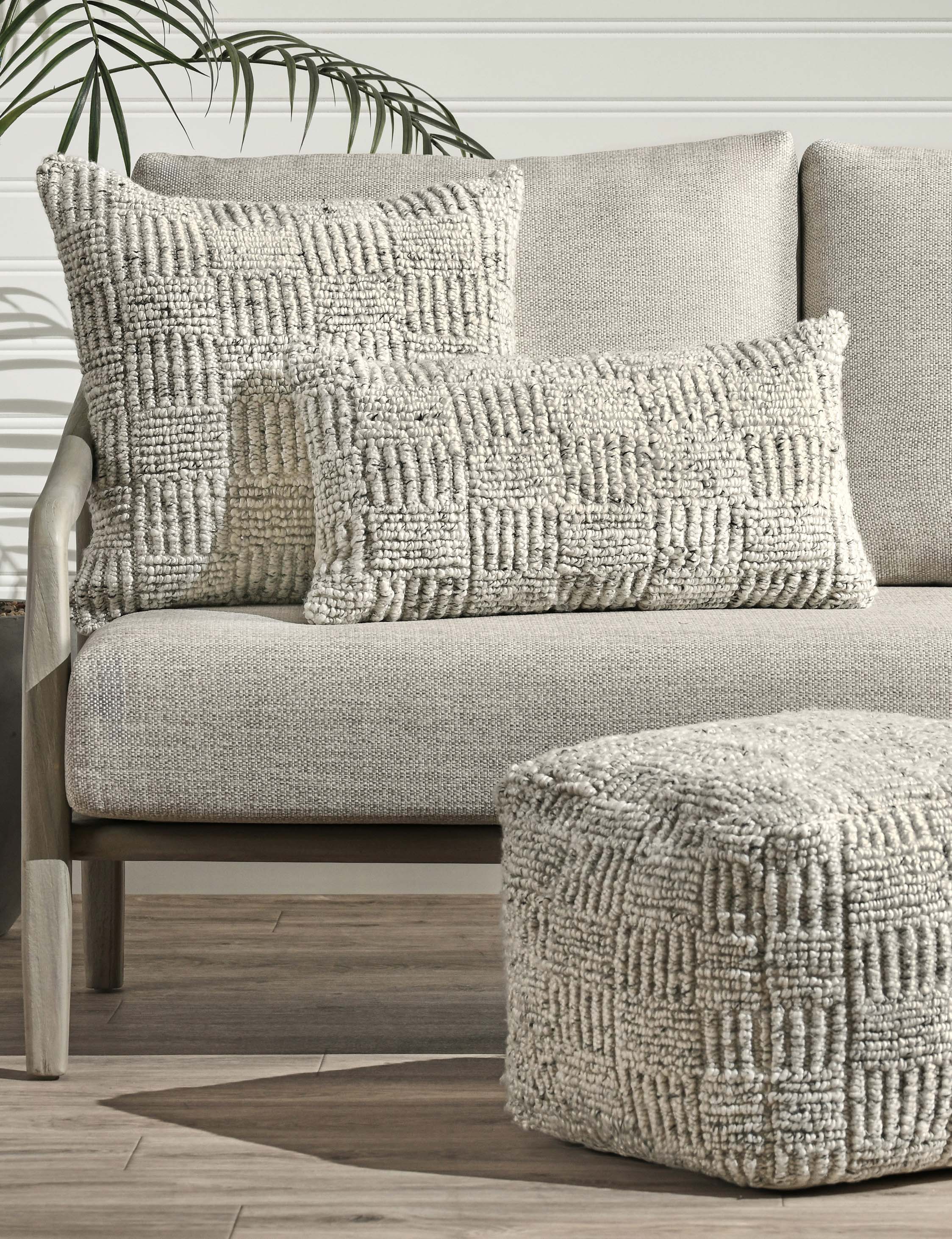 Lulu and Georgia - Linzy Pouf