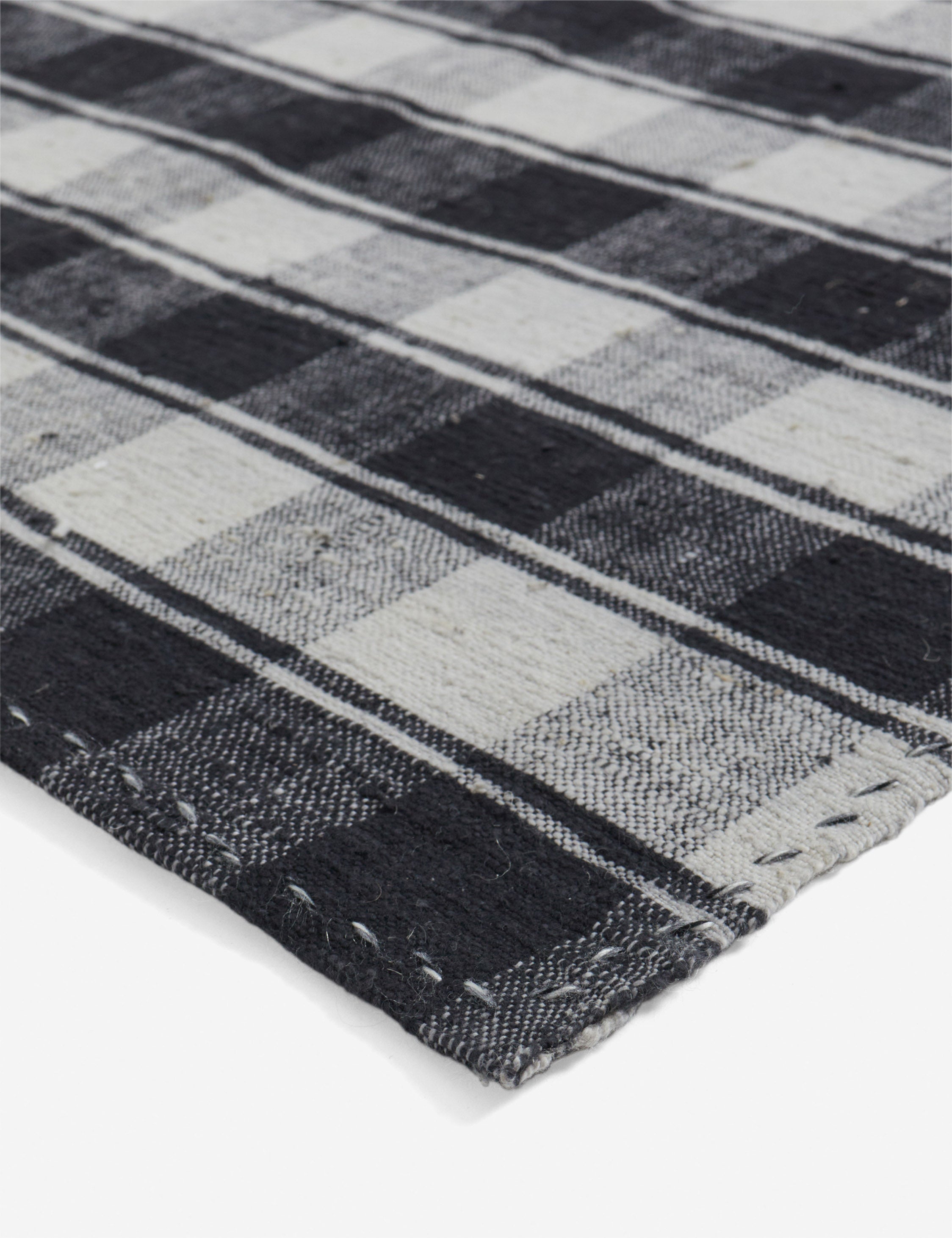 Lulu and Georgia - Vintage Kilim Hand-Woven Wool Rug No. 3, 5'7" x 9'3"