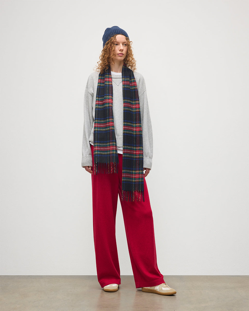 Johnstons of Elgin - Black Stewart Tartan Cashmere Scarf