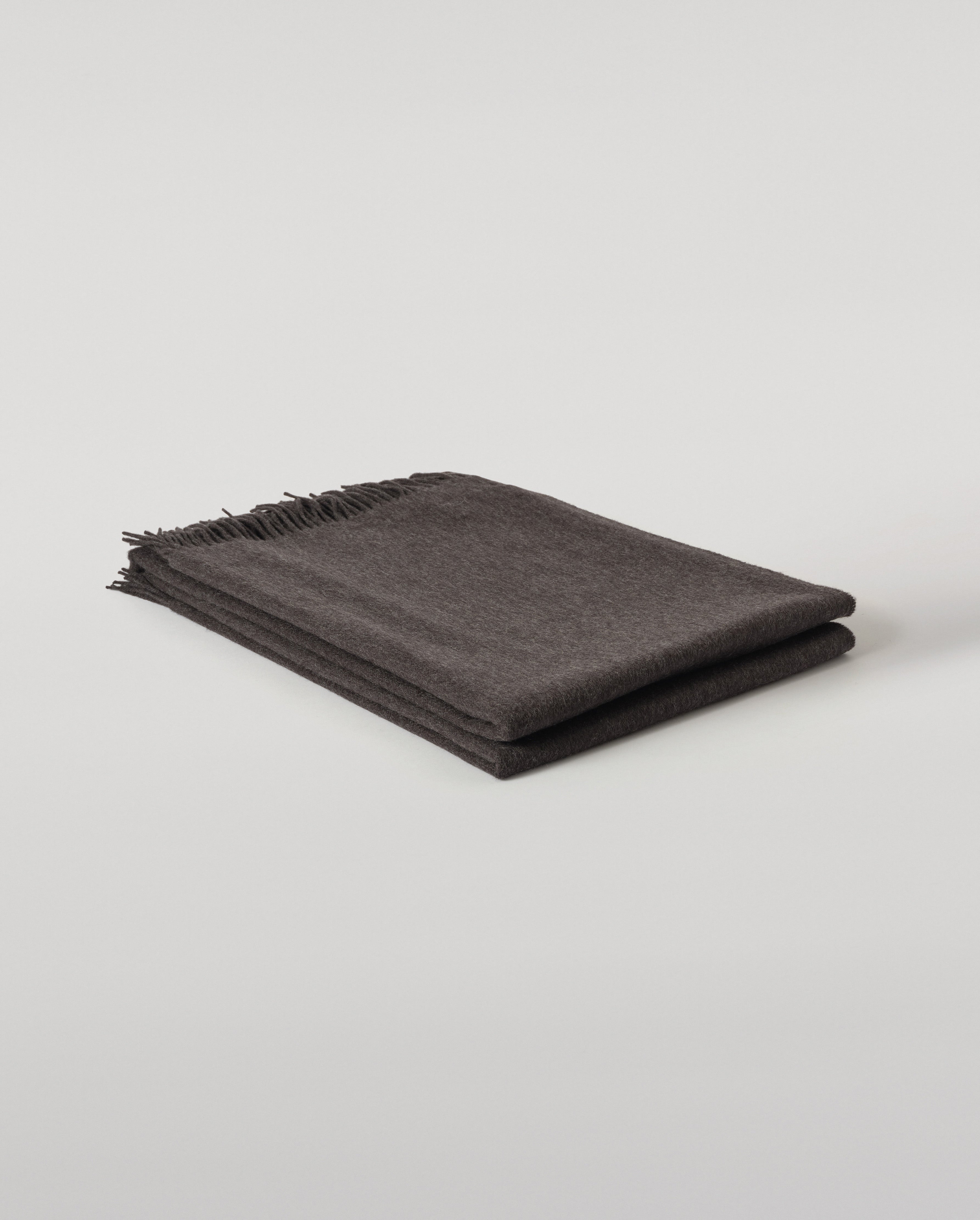 Johnstons of Elgin - Plain Dark Grey Cashmere Throw