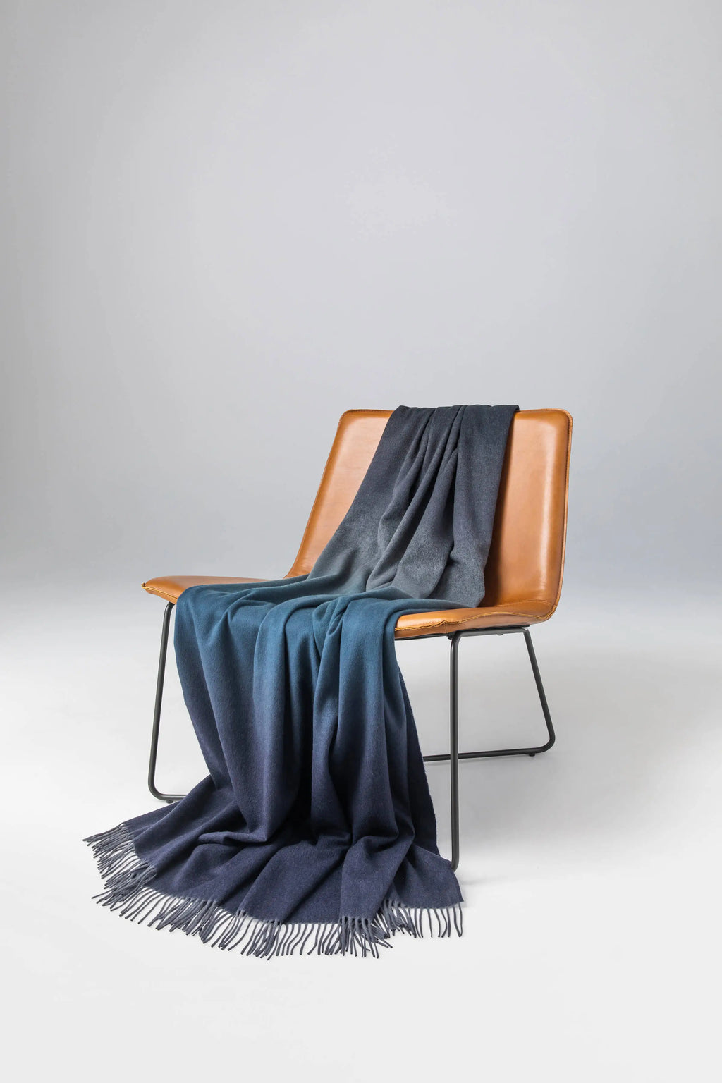 Johnstons of Elgin - Ombré Black Cashmere Throw