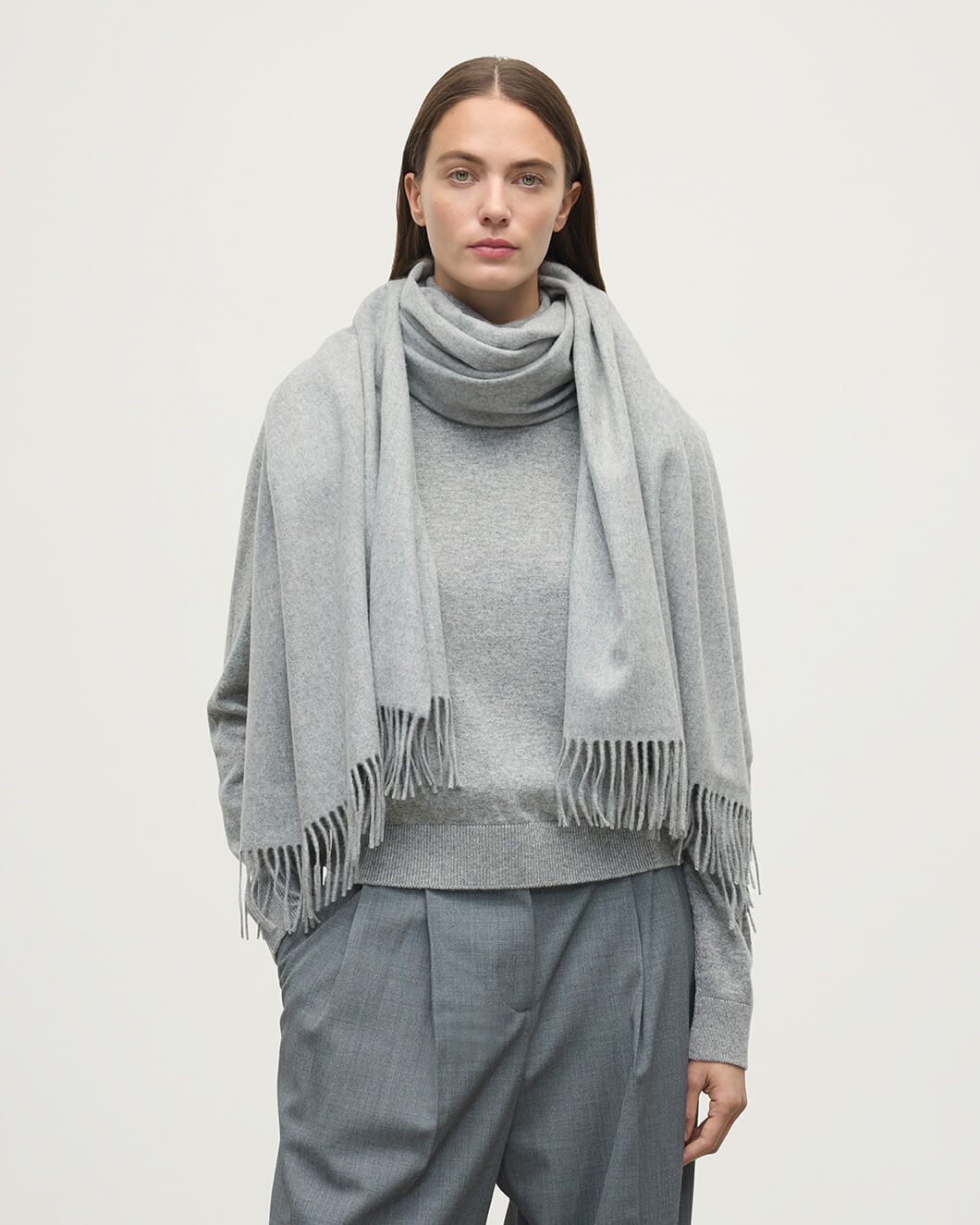 Johnstons of Elgin - Light Grey Cashmere Stole