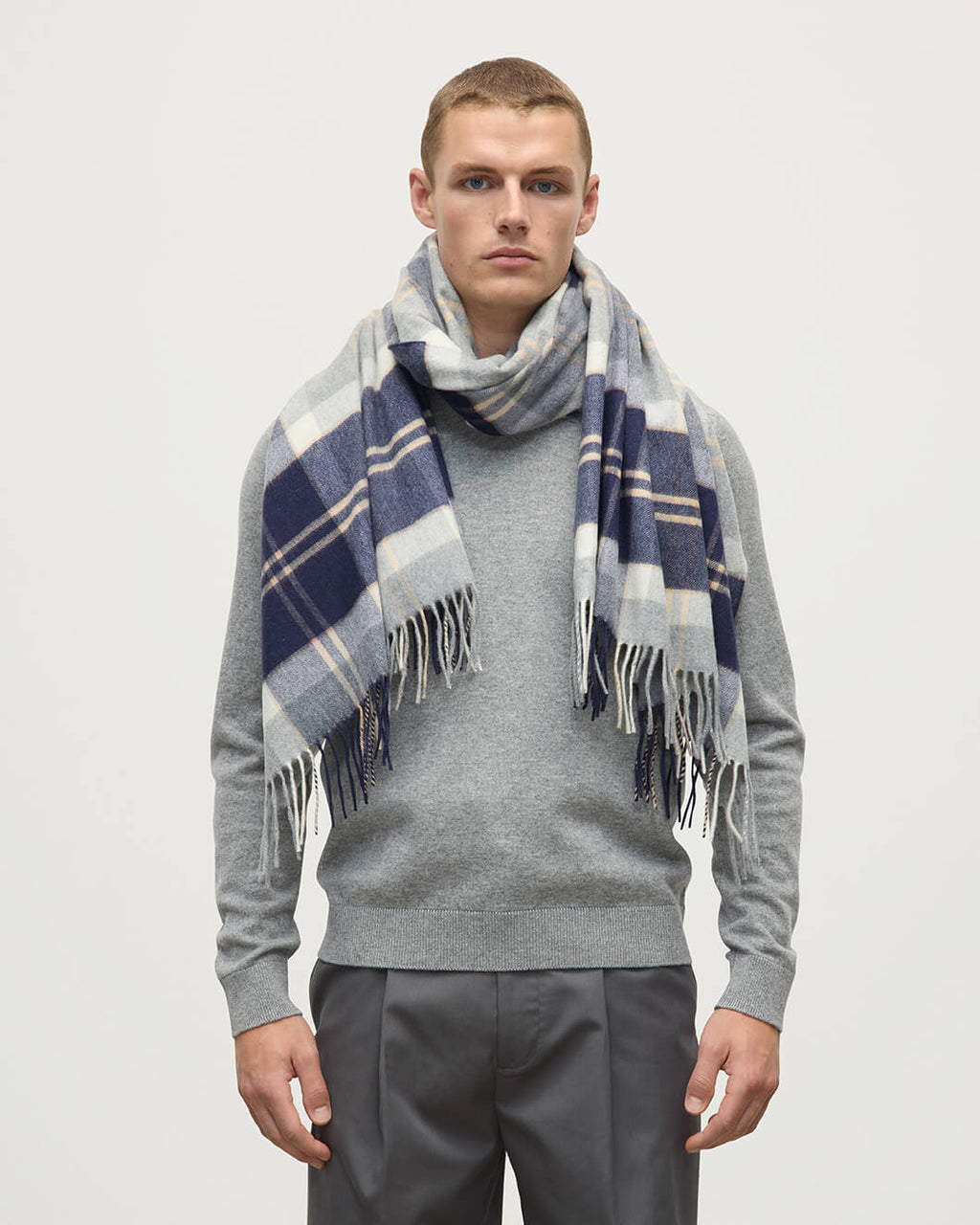 Johnstons of Elgin - Silver Bannockbane Tartan Cashmere Stole