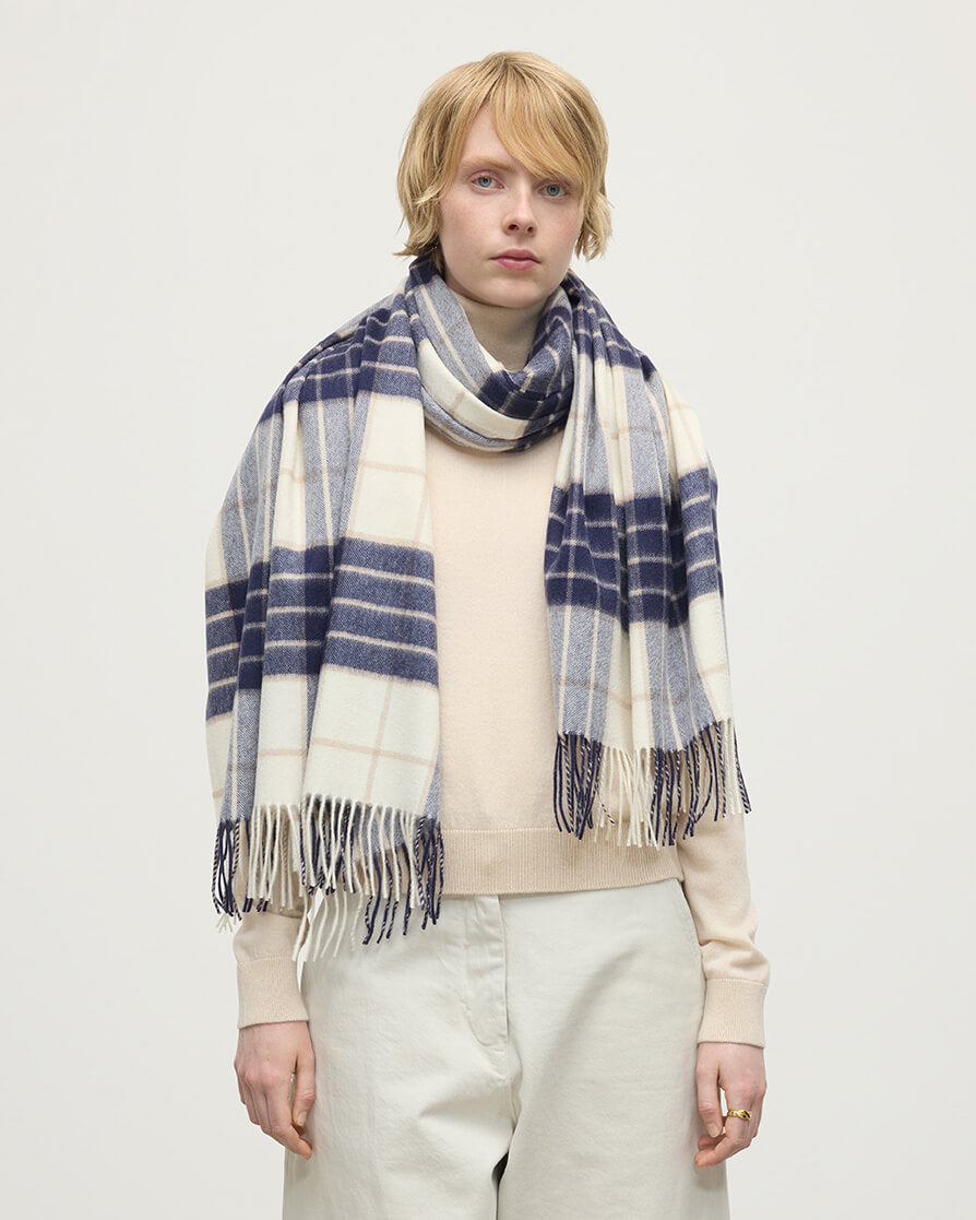 Johnstons of Elgin - Knockmore Tartan Cashmere Stole