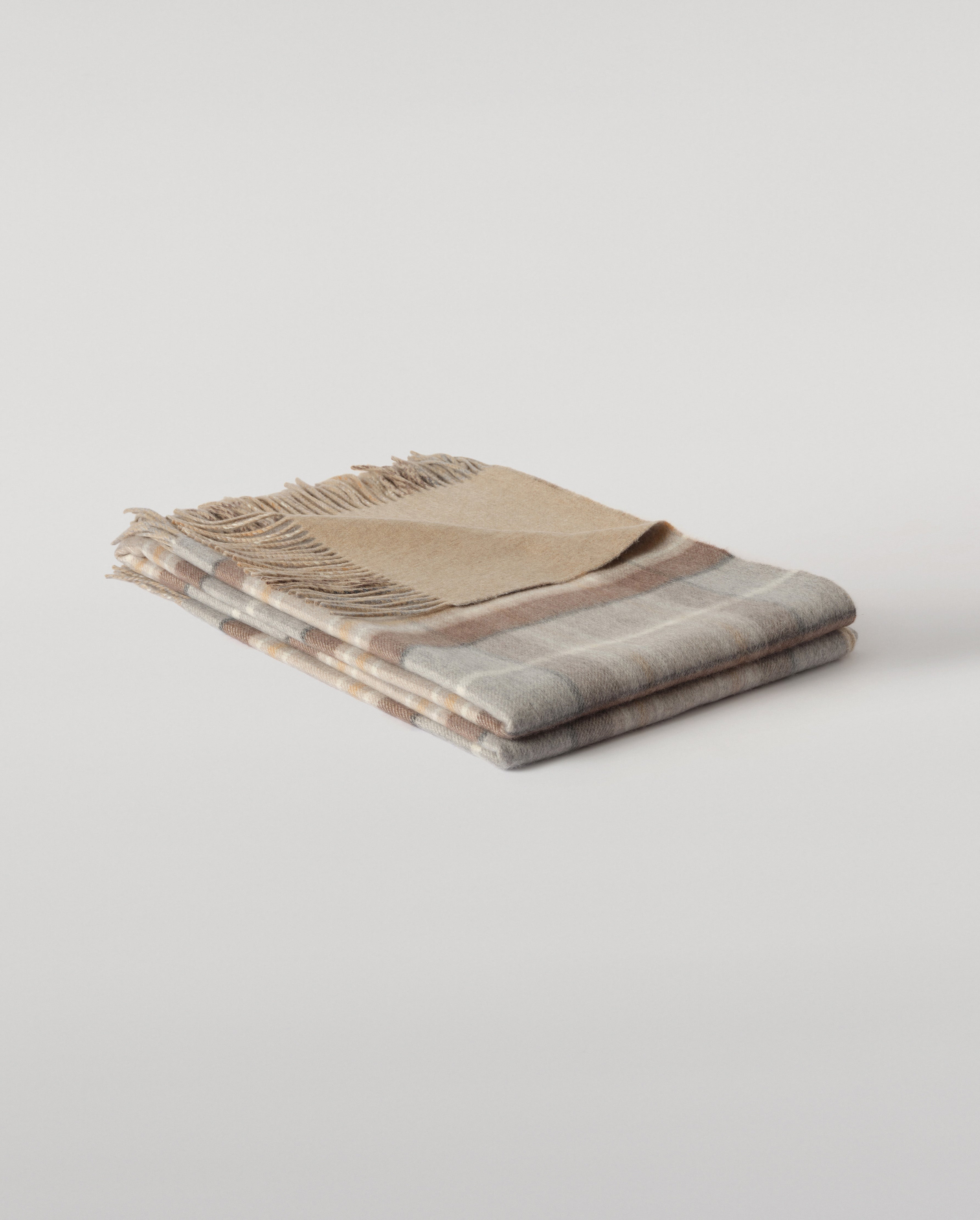 Johnstons of Elgin - Recycled Cashmere Throw in Natural MacKellar