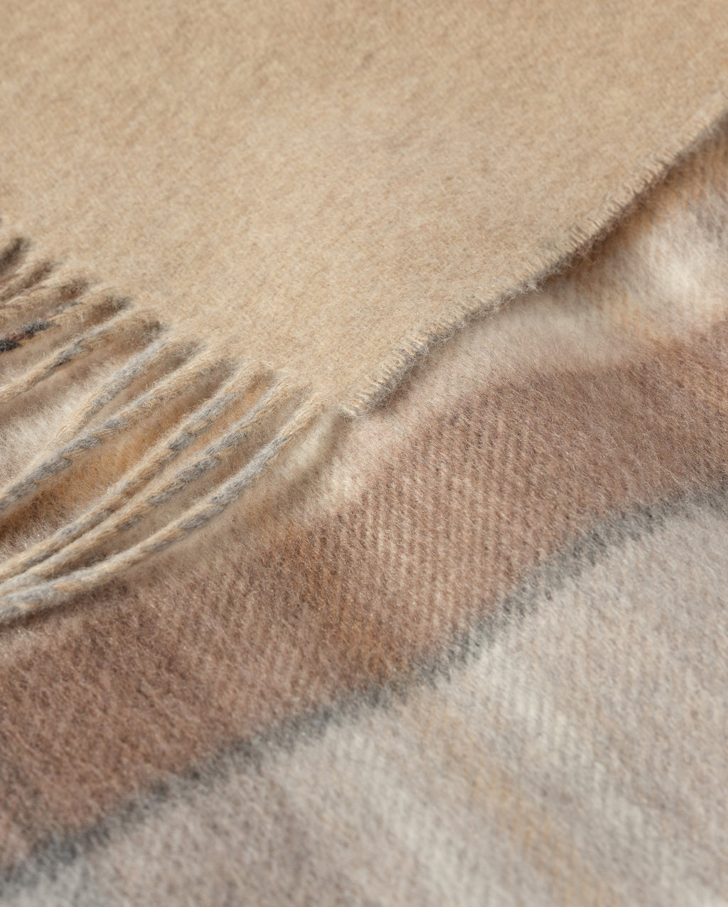 Johnstons of Elgin - Recycled Cashmere Throw in Natural MacKellar
