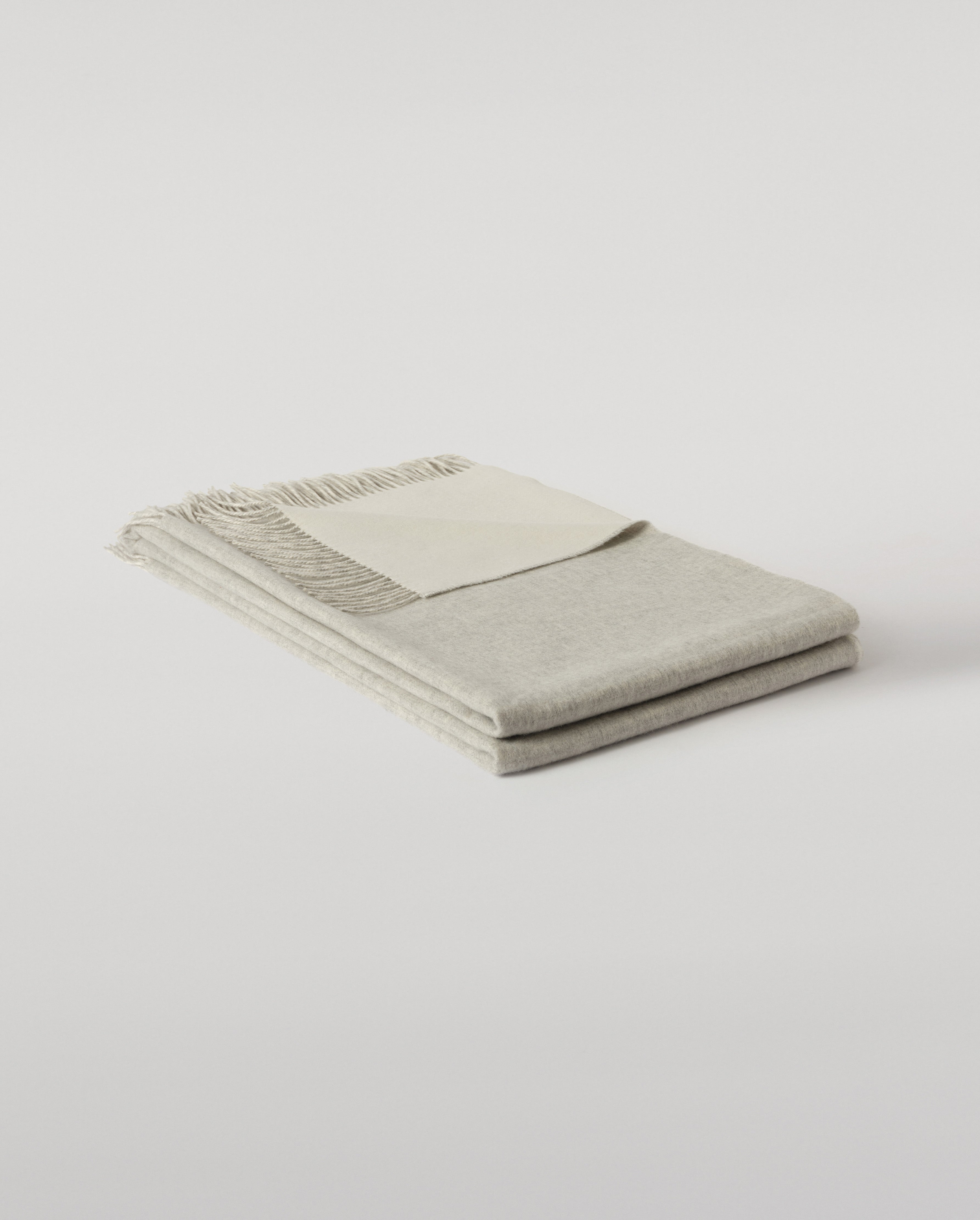 Johnstons of Elgin - Reversible Light Grey & White Cashmere Bed Throw