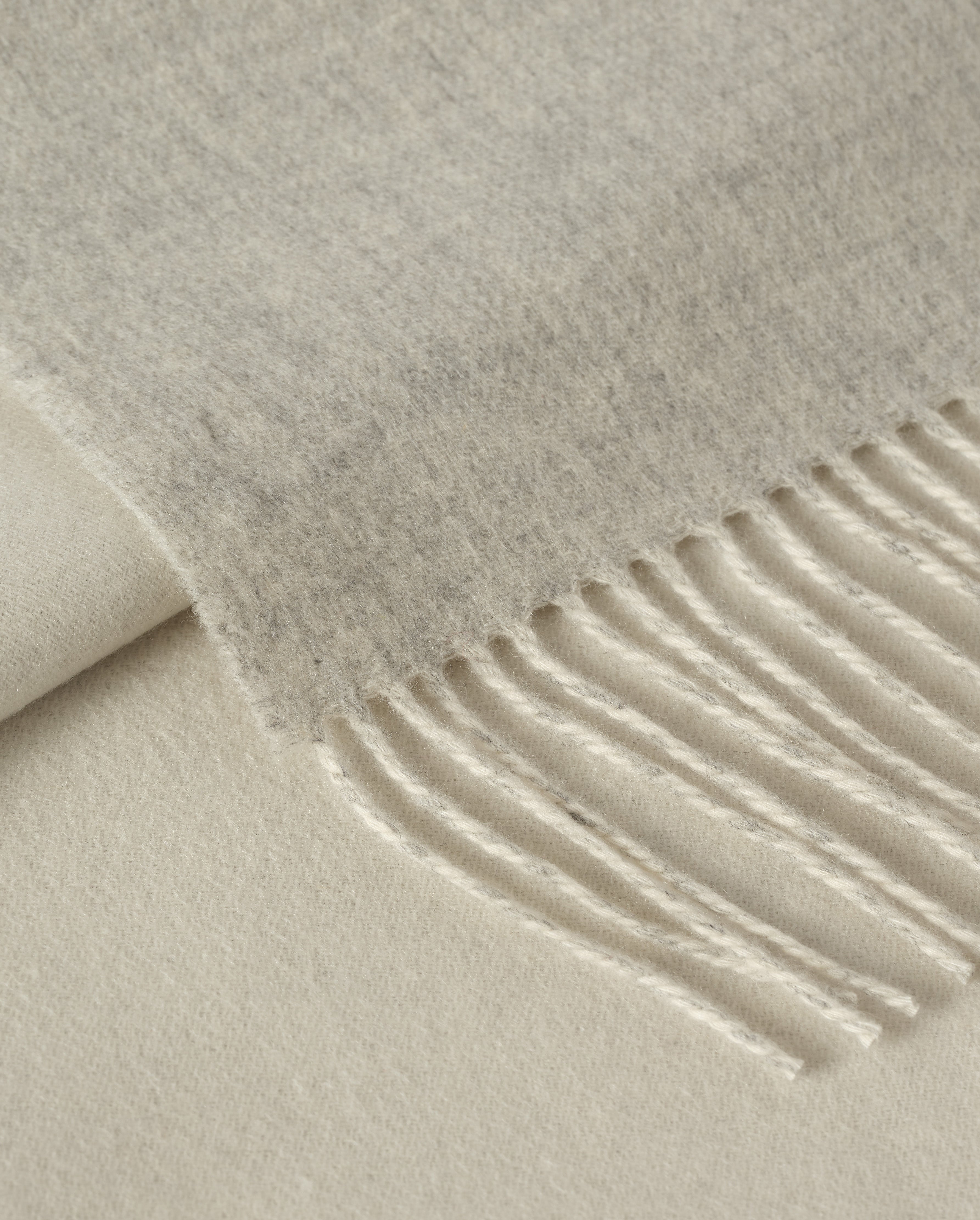 Johnstons of Elgin - Reversible Light Grey & White Cashmere Bed Throw