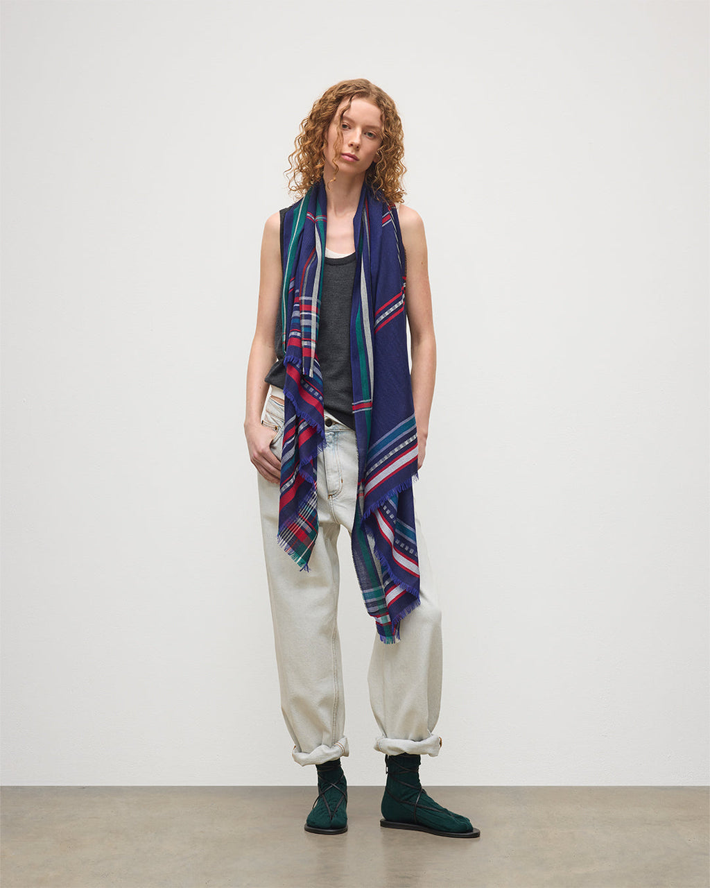 Johnstons of Elgin - Helmina Navy Cashmere Scarf