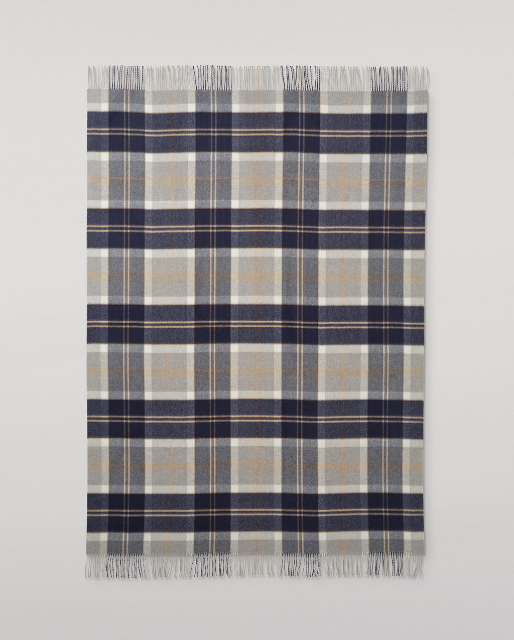 Johnstons of Elgin - Recycled Cashmere Throw in Silver Bannockbane
