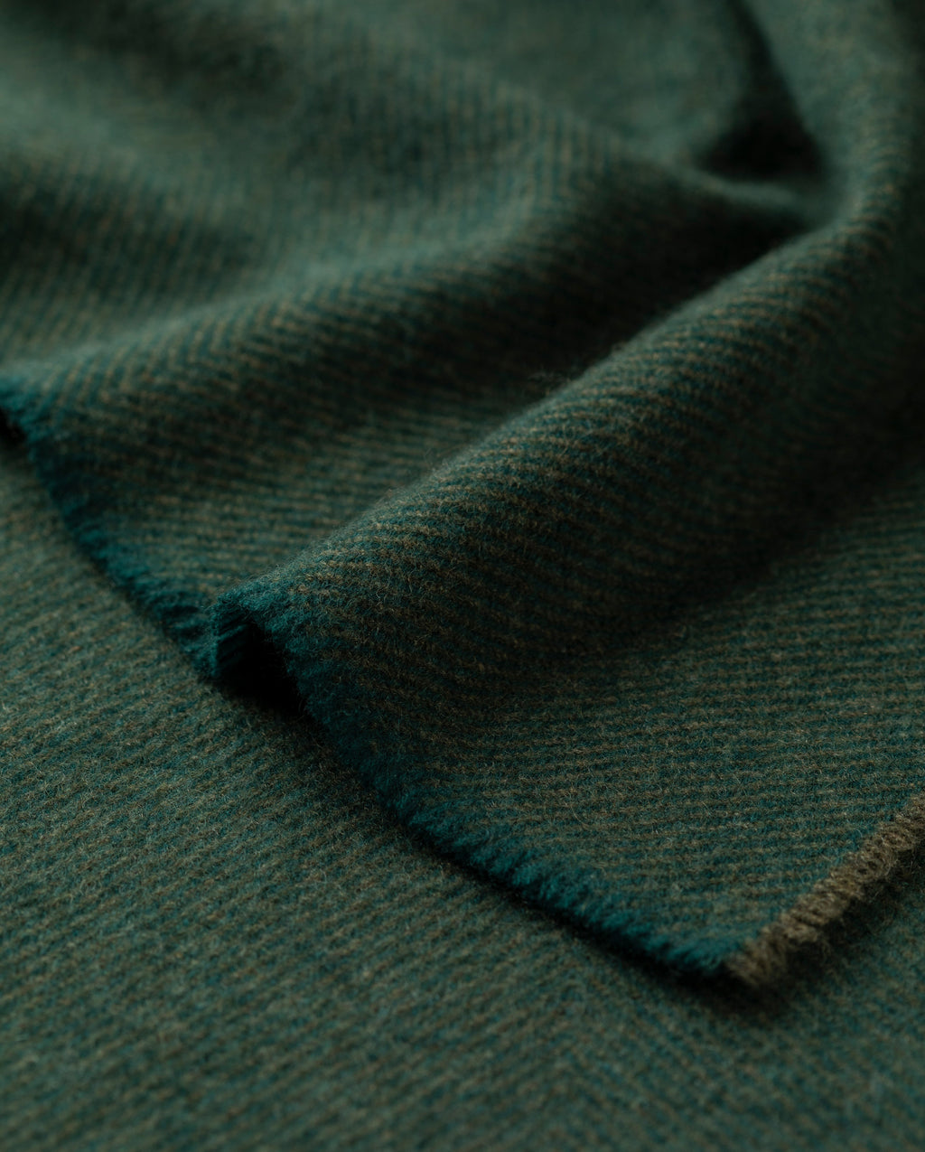 Johnstons of Elgin - Mountain Twill Green Cashmere Scarf