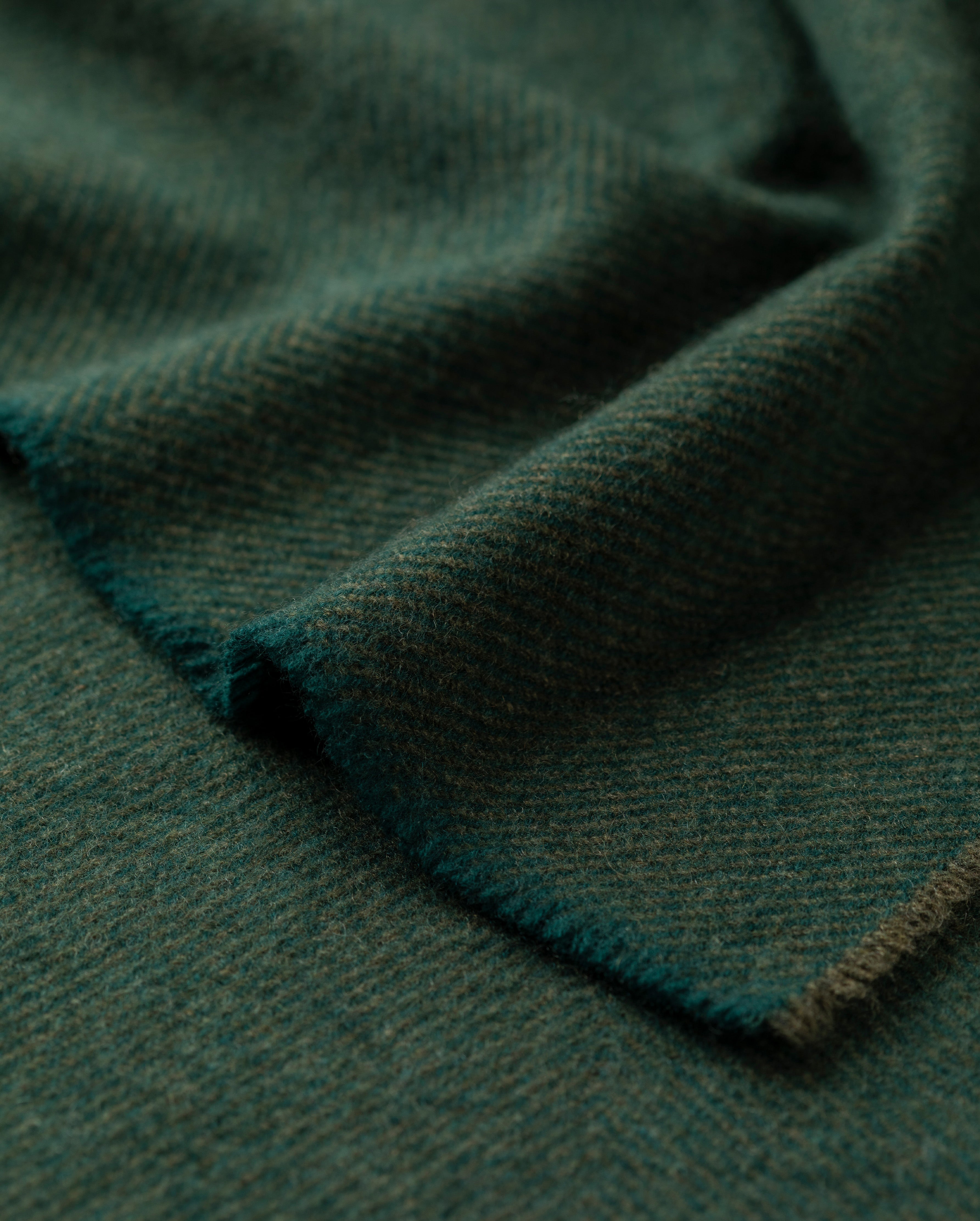 Johnstons of Elgin - Mountain Twill Green Cashmere Scarf