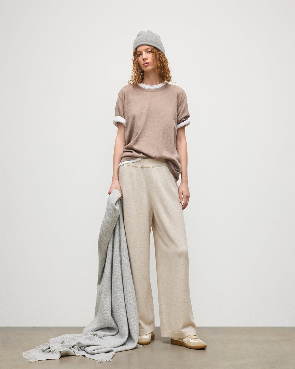 Johnstons of Elgin - Yarrow Light Grey Cashmere Throw