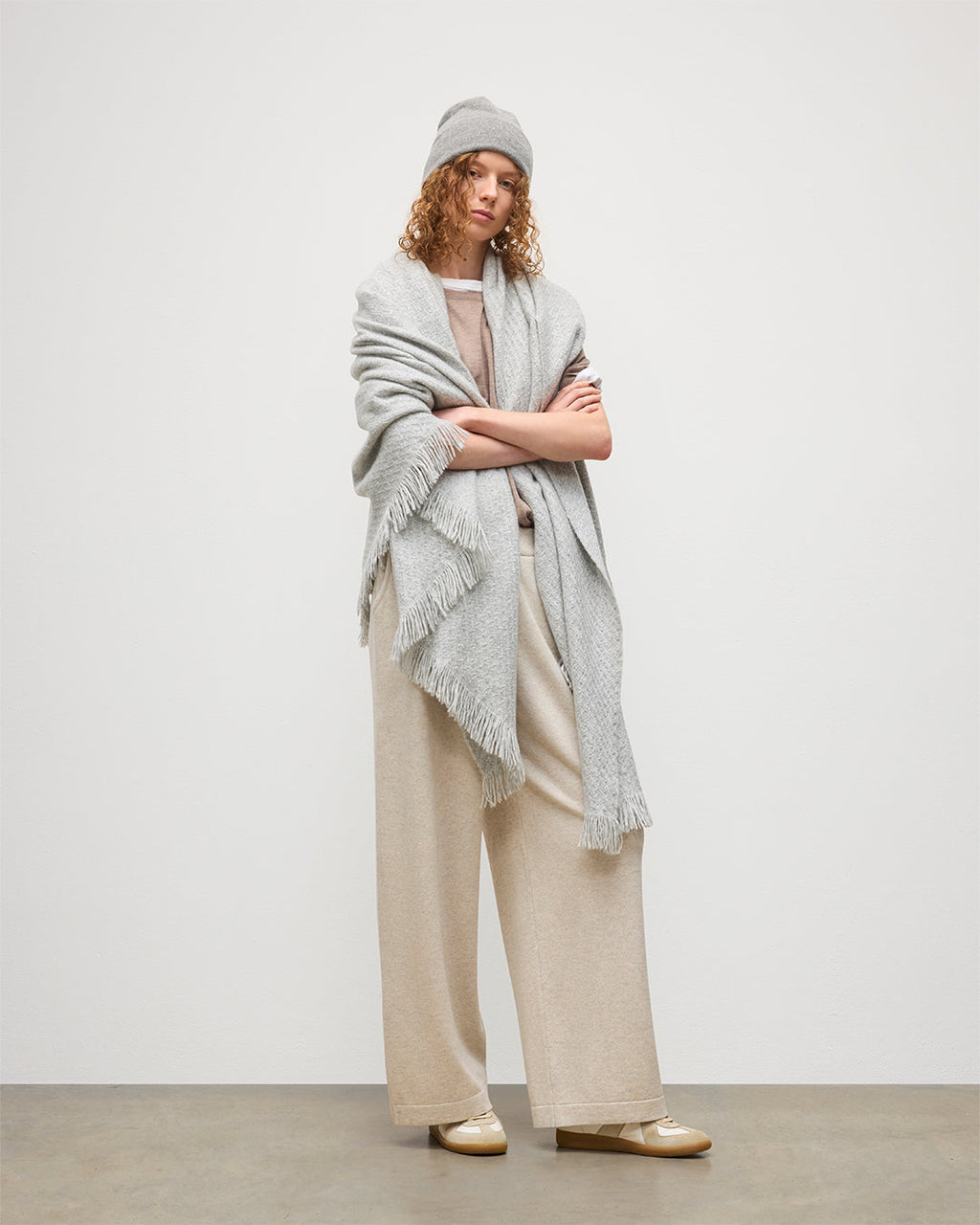 Johnstons of Elgin - Yarrow Light Grey Cashmere Throw