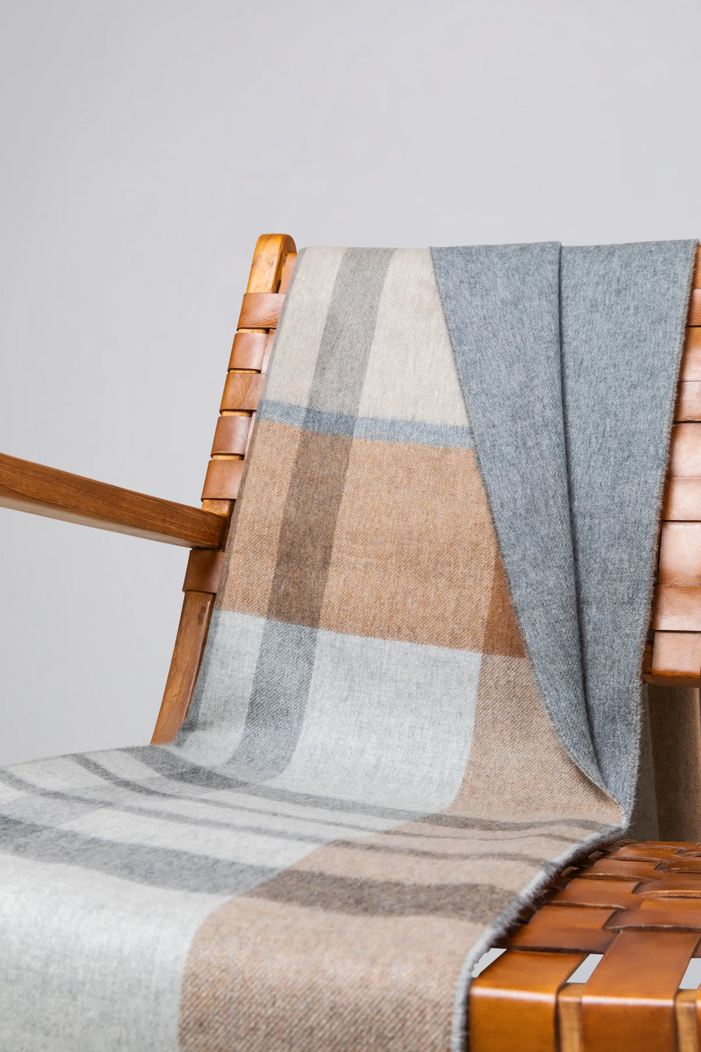 Johnstons of Elgin - Reversible Cashmere Leven Check Throw