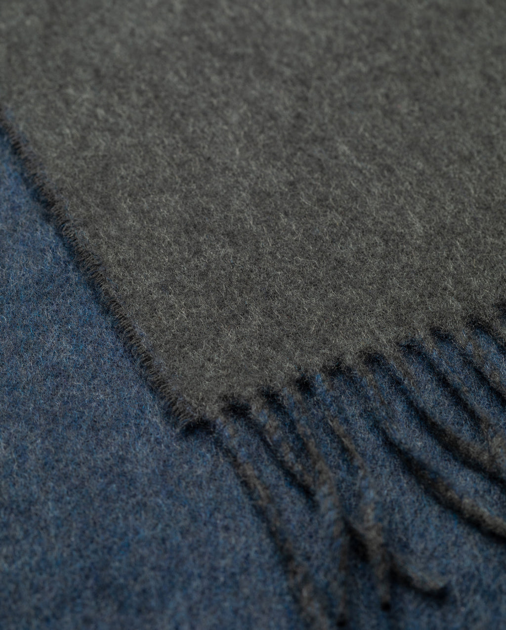 Johnstons of Elgin - Contrast Charcoal & Blue Cashmere Scarf