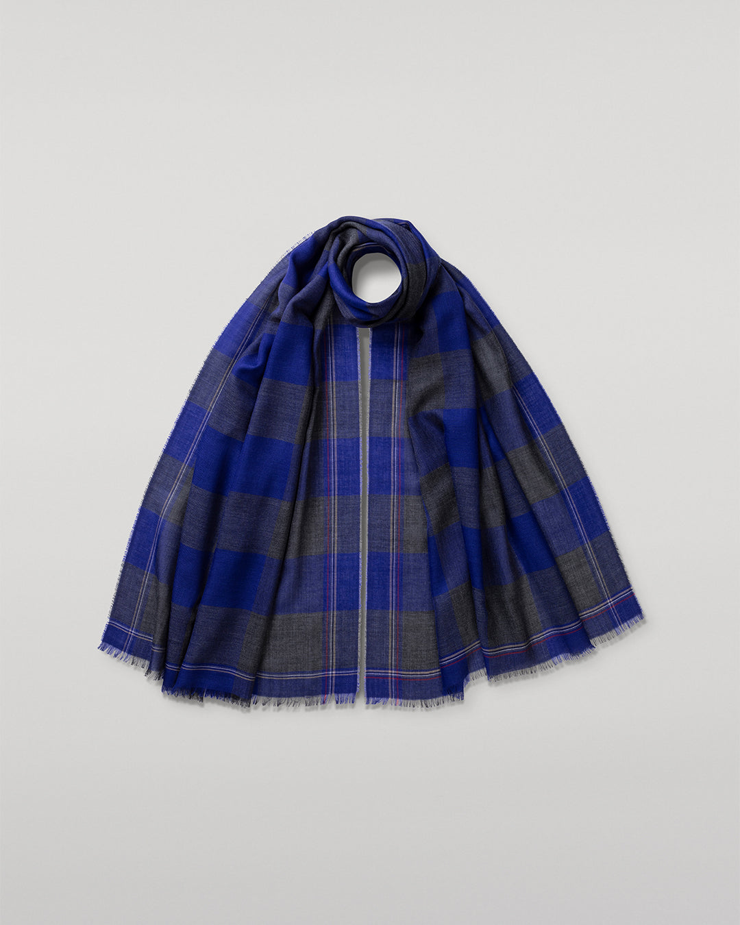 Johnstons of Elgin - Carnbee Large Gingham Navy Cashmere Scarf