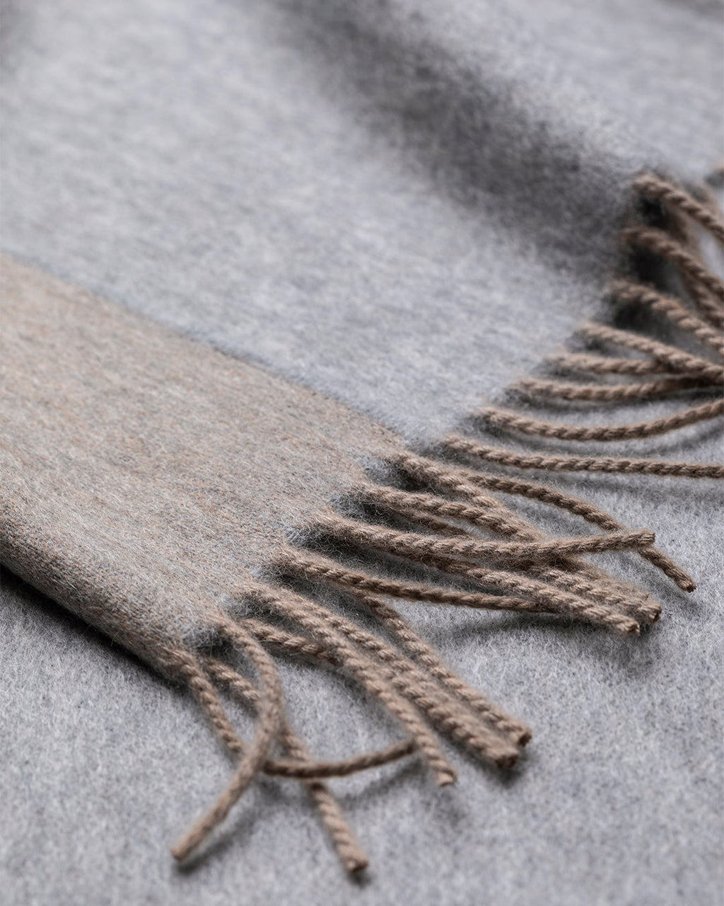 Johnstons of Elgin - Bard Natural & Grey Cashmere Scarf