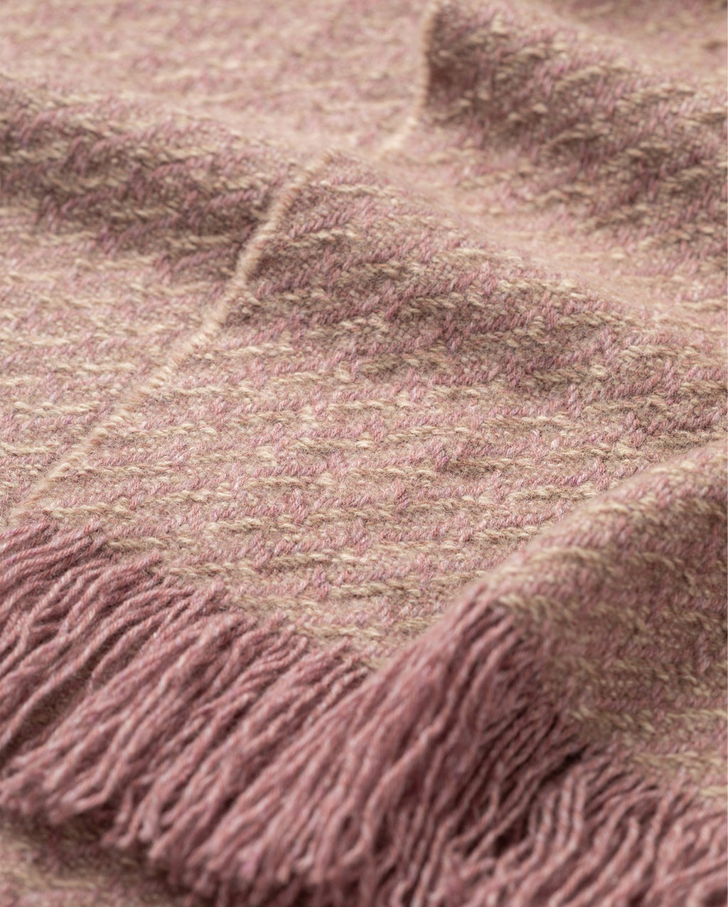 Johnstons of Elgin - Yarrow Light Pink Cashmere Scarf