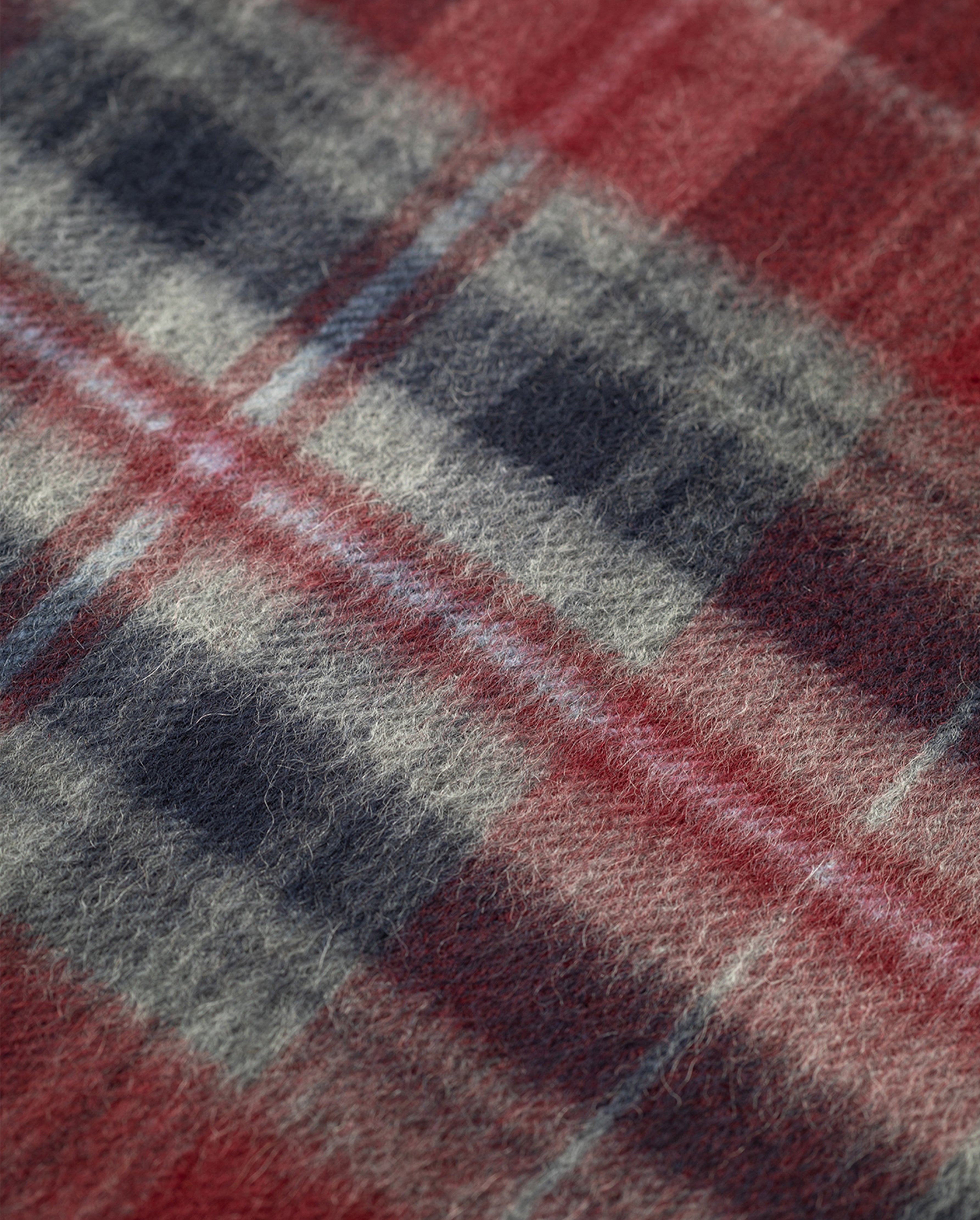 Johnstons of Elgin - Linlithgow Burgundy Cashmere Scarf