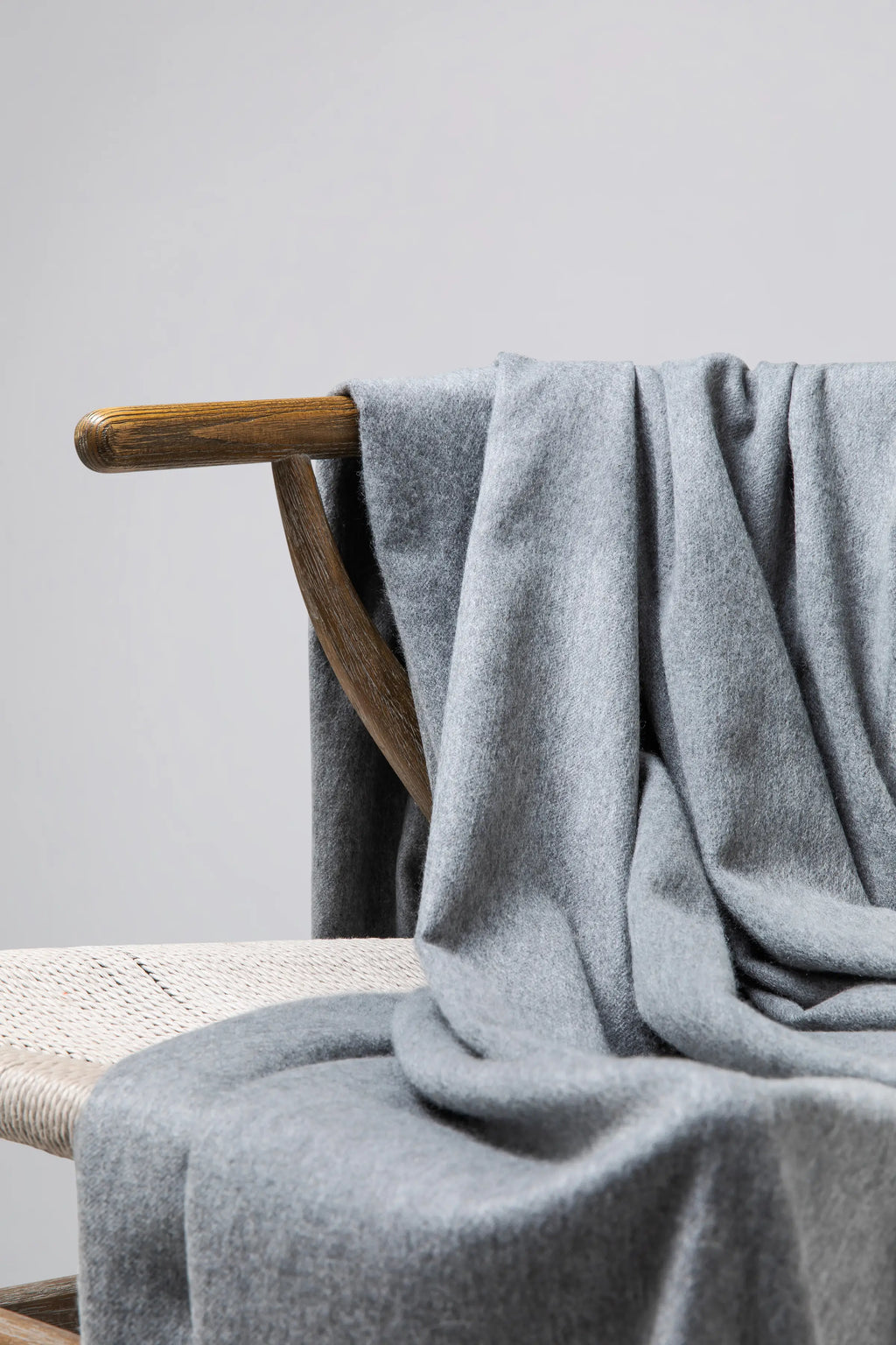 Johnstons of Elgin - Grey Cashmere Throw