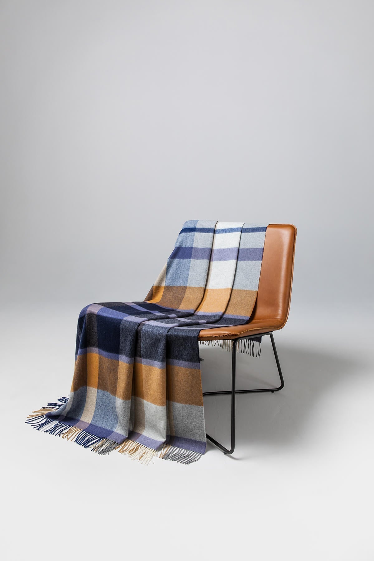 Johnstons of Elgin - Plain Cashmere Throw in House Check