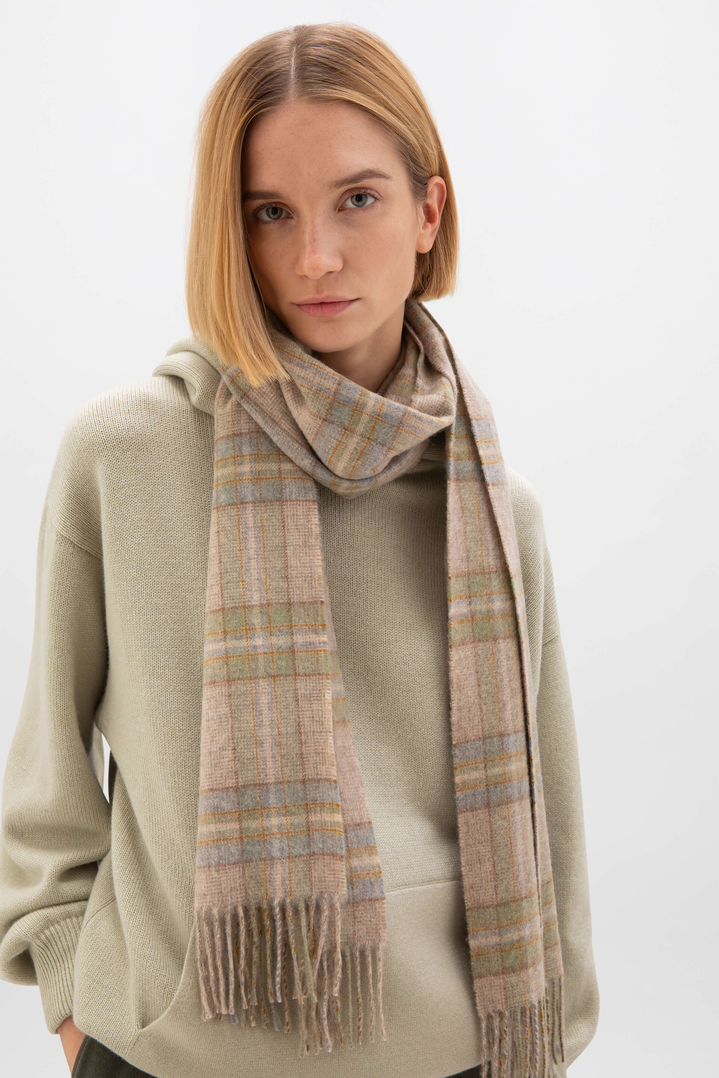 Johnstons of Elgin - Wide Cashmere Tweed Scarf