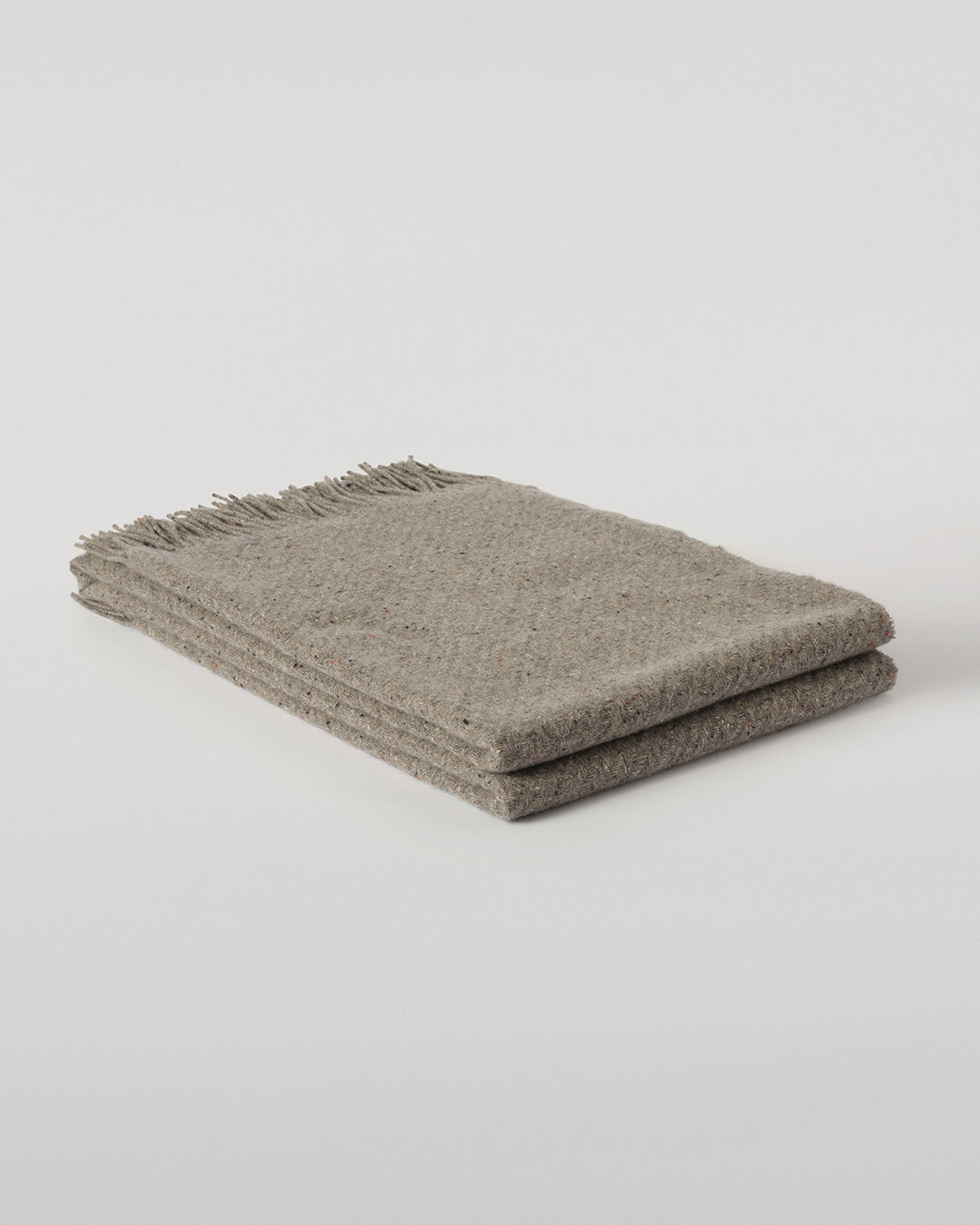 Johnstons of Elgin - Lofty Twill Cashmere Throw in Peregrine