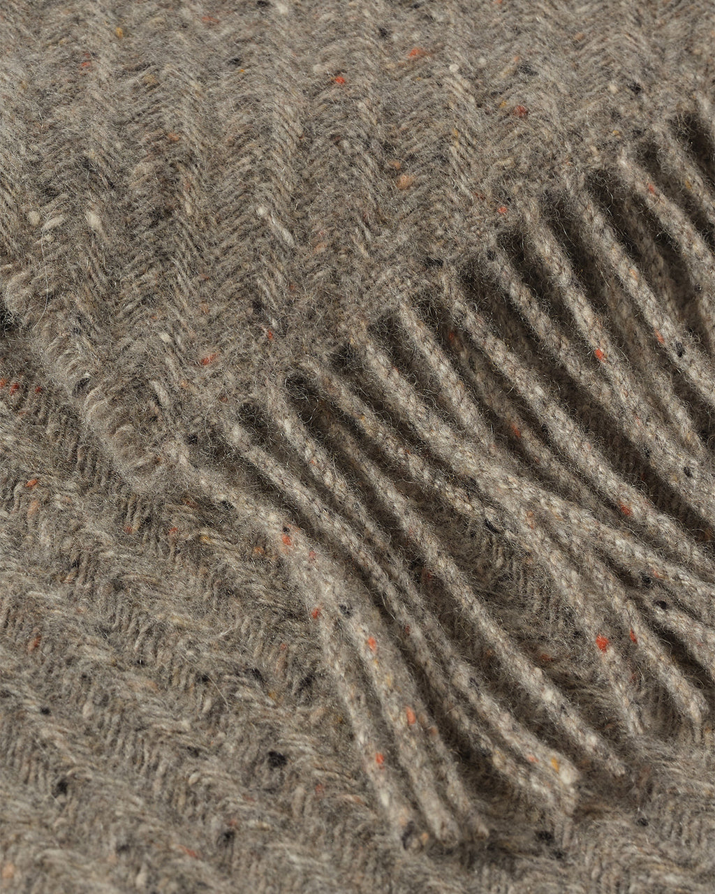 Johnstons of Elgin - Lofty Twill Cashmere Throw in Peregrine