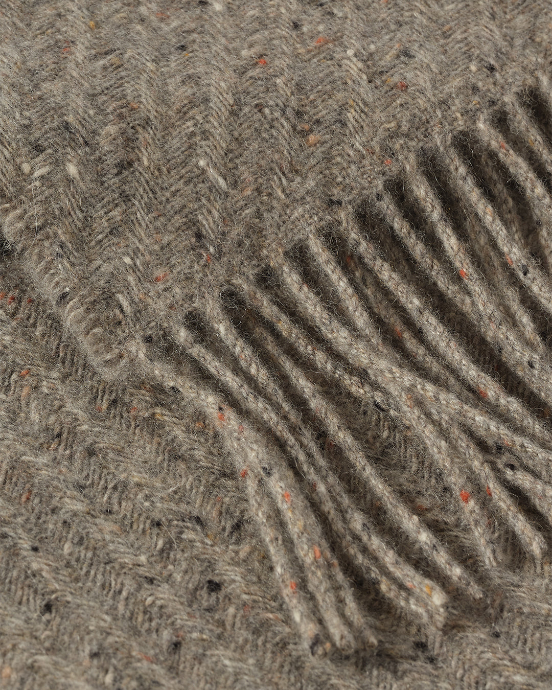 Johnstons of Elgin - Lofty Twill Cashmere Throw in Peregrine
