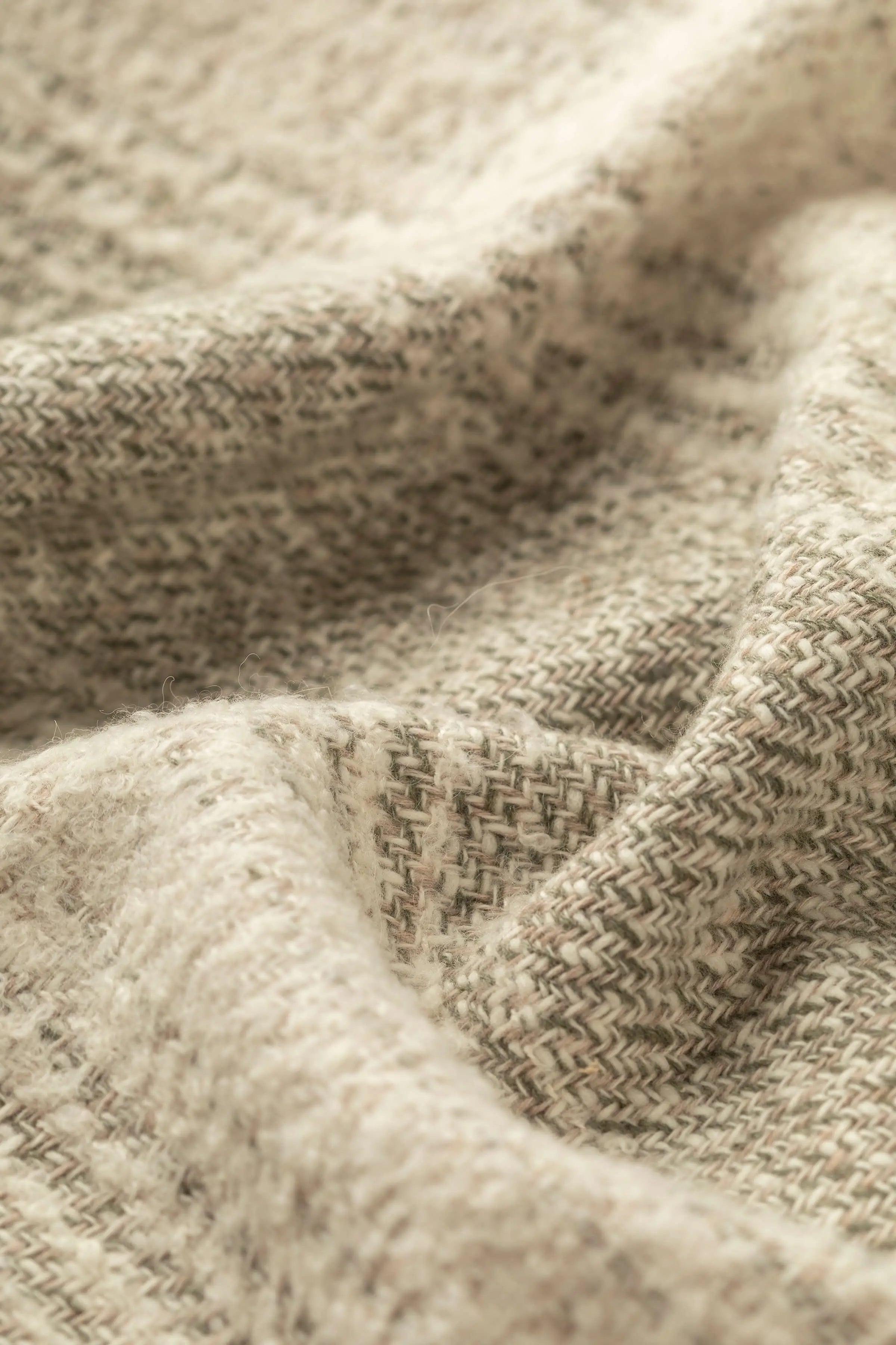 Johnstons of Elgin - Textural Ombré Green Throw