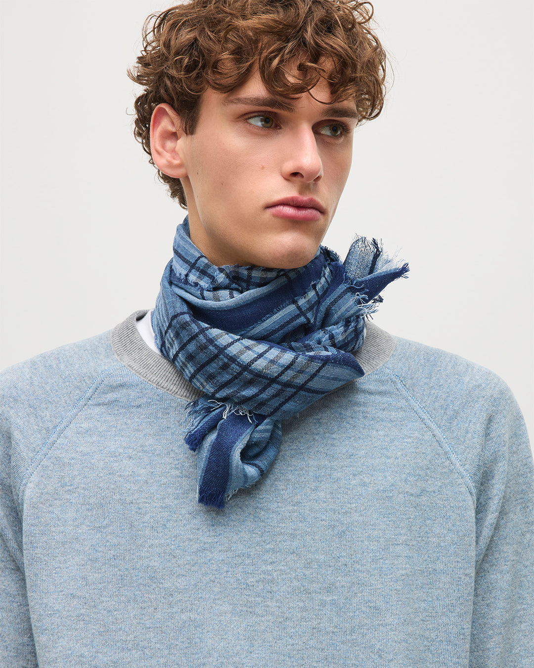 Johnstons of Elgin - Crawton Graphic Stripe Navy Scarf