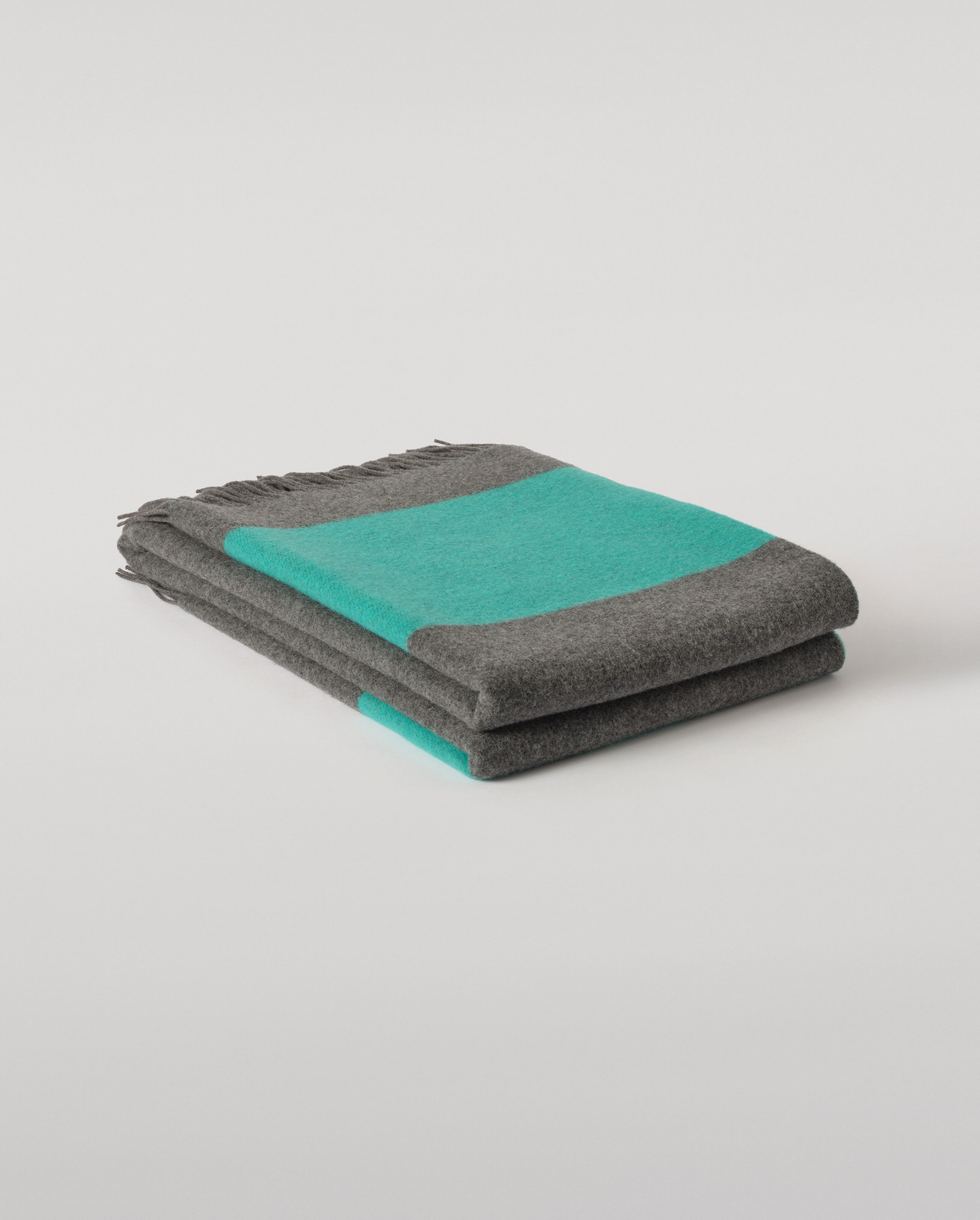 Johnstons of Elgin - Grey & Green Stripe Throw
