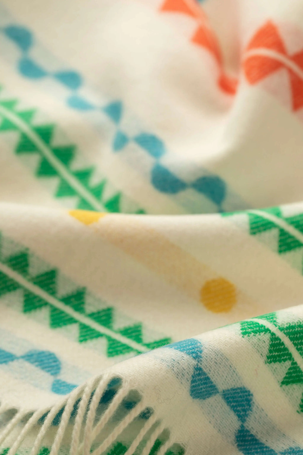 Johnstons of Elgin - Purled Fringe Children's Bright Blanket