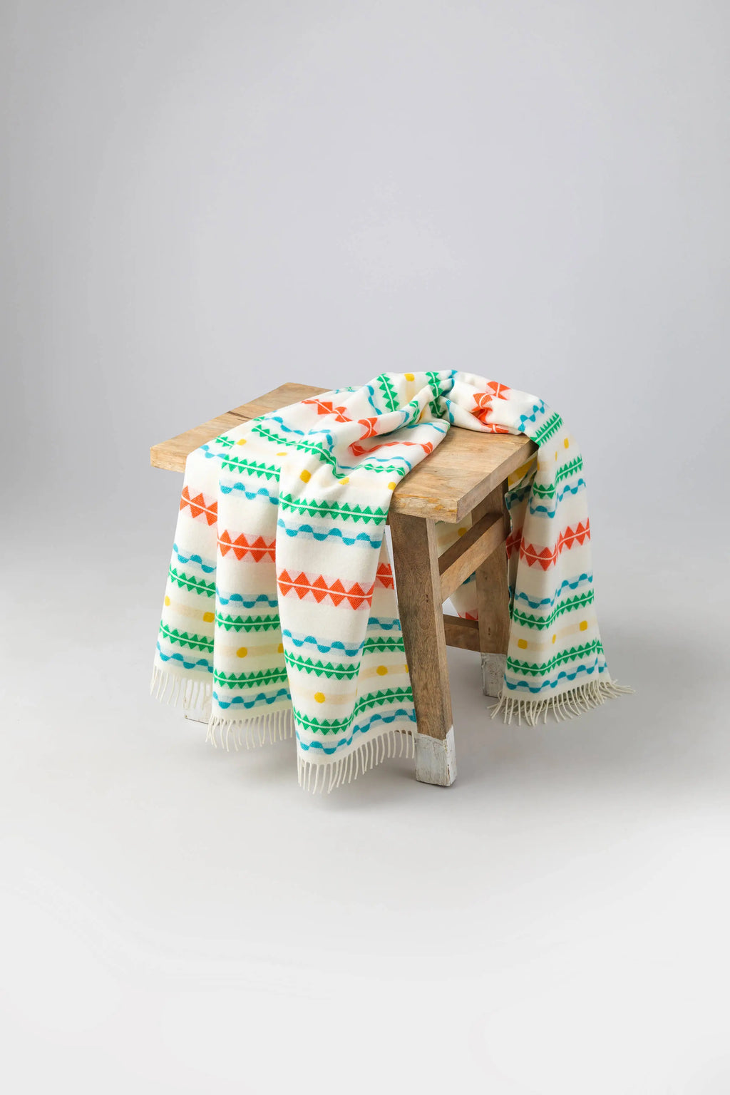 Johnstons of Elgin - Purled Fringe Children's Bright Blanket