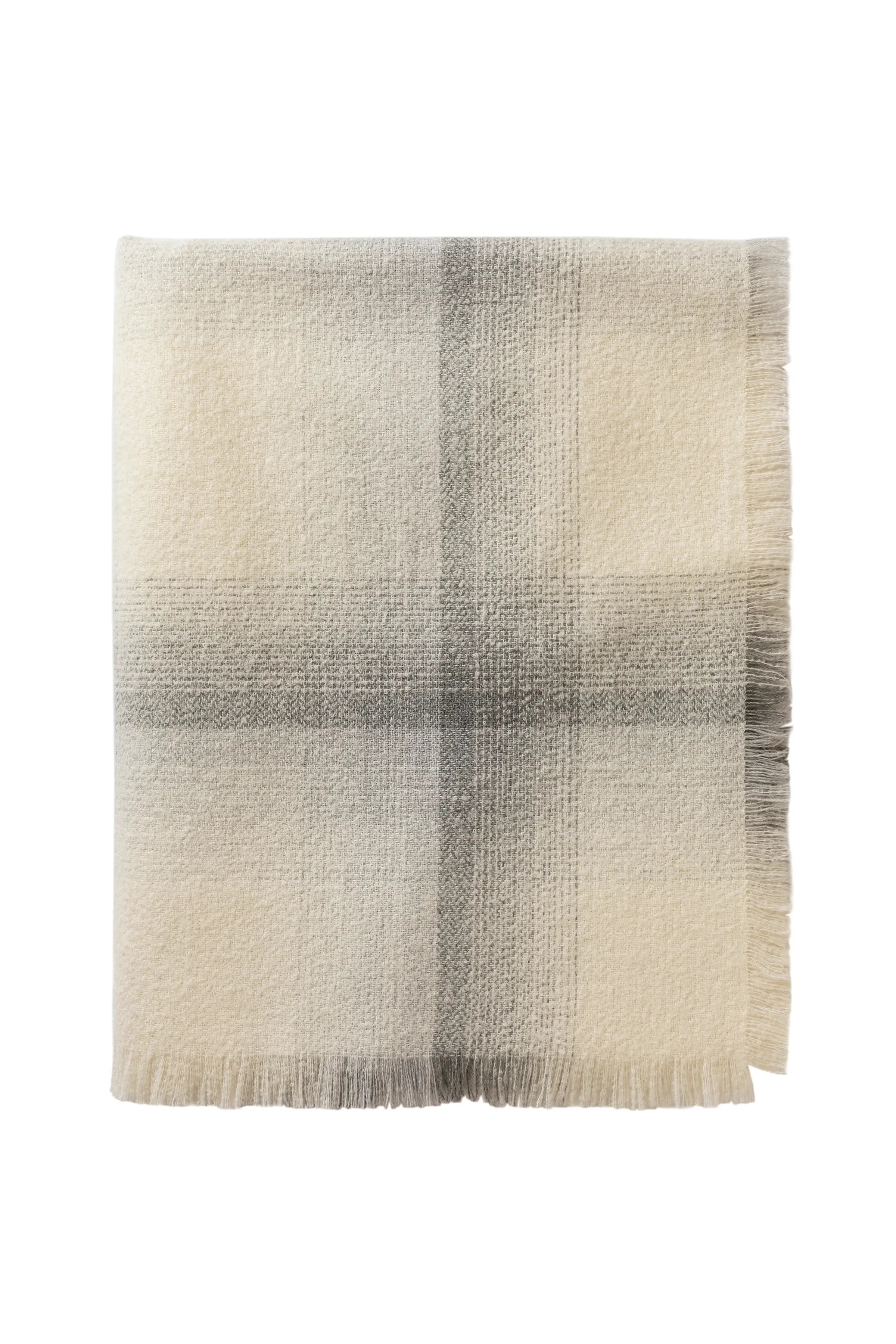 Johnstons of Elgin - Blurred Cashmere Silk Bouclé Throw in White
