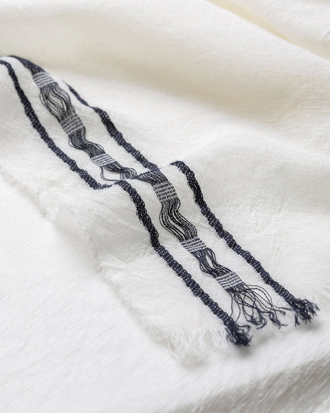 Johnstons of Elgin - Cyrus Float Edge White Scarf