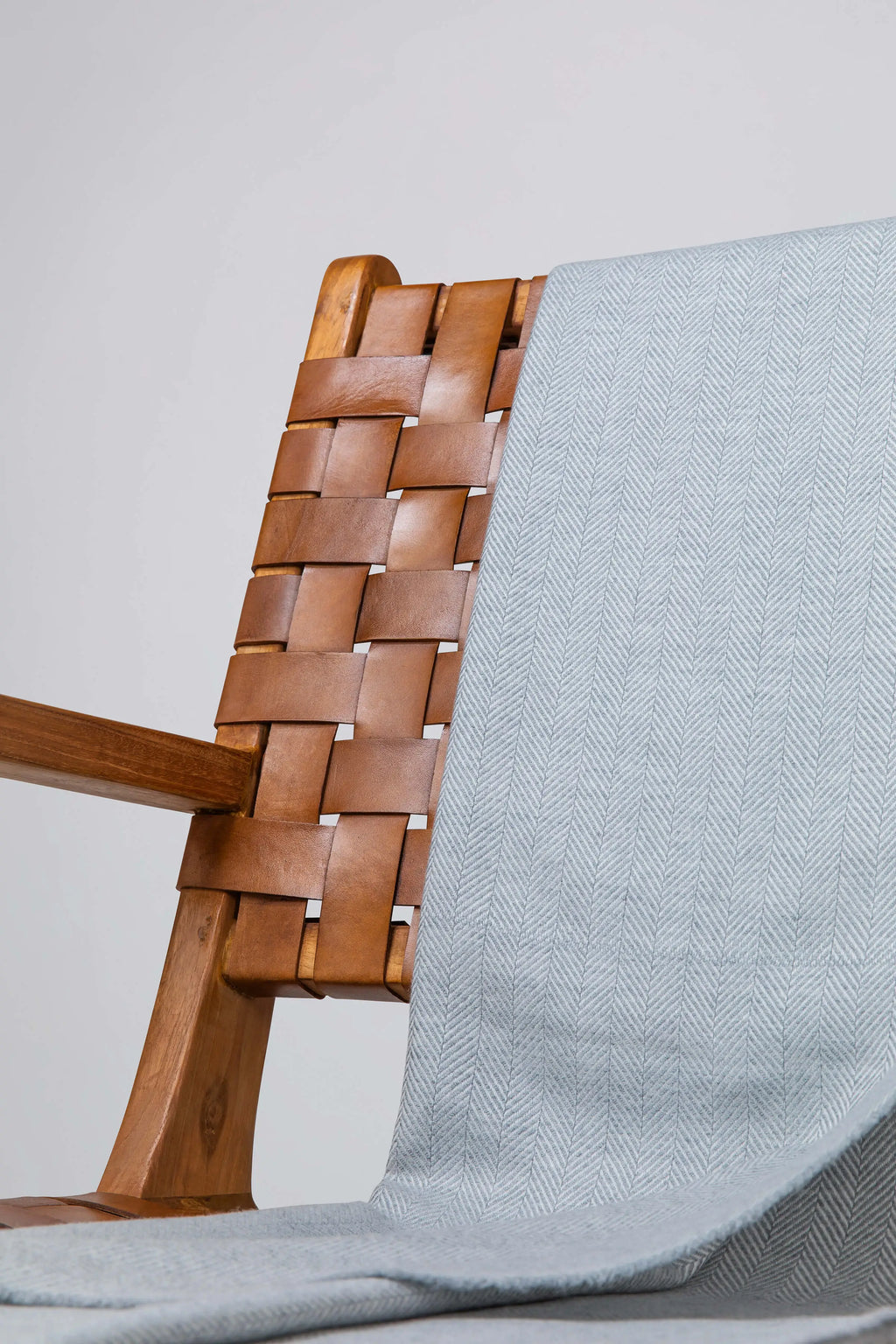 Johnstons of Elgin - Herringbone Merino Dark Grey Throw
