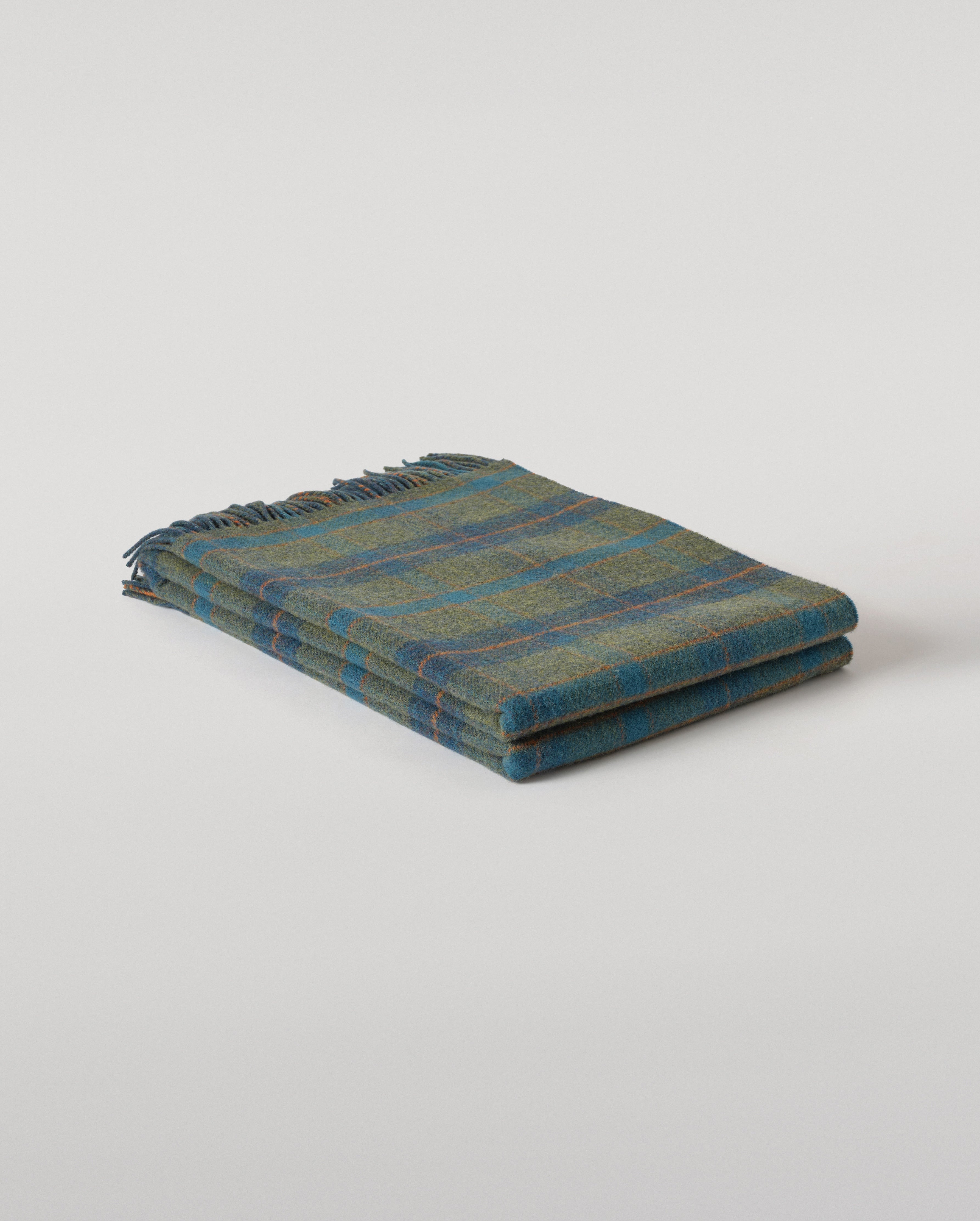 Johnstons of Elgin - Double Face Green Check Lambswool Throw