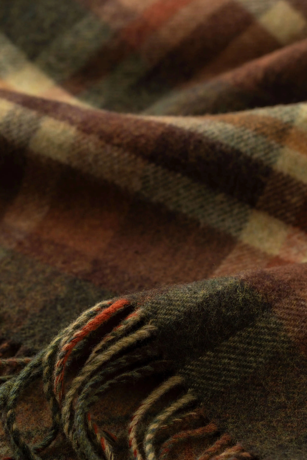 Johnstons of Elgin - Double Face Lambswool Throw in Block & Windowpane Check