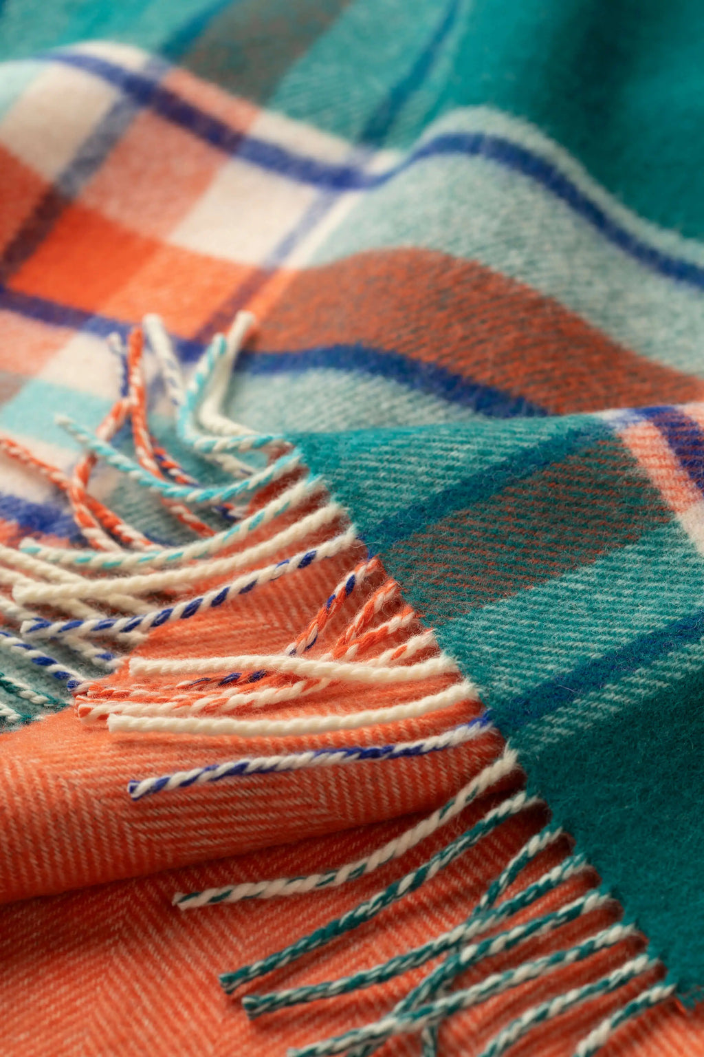 Johnstons of Elgin - Vibrant Reversible Lambswool Throw in Check & Herringbone