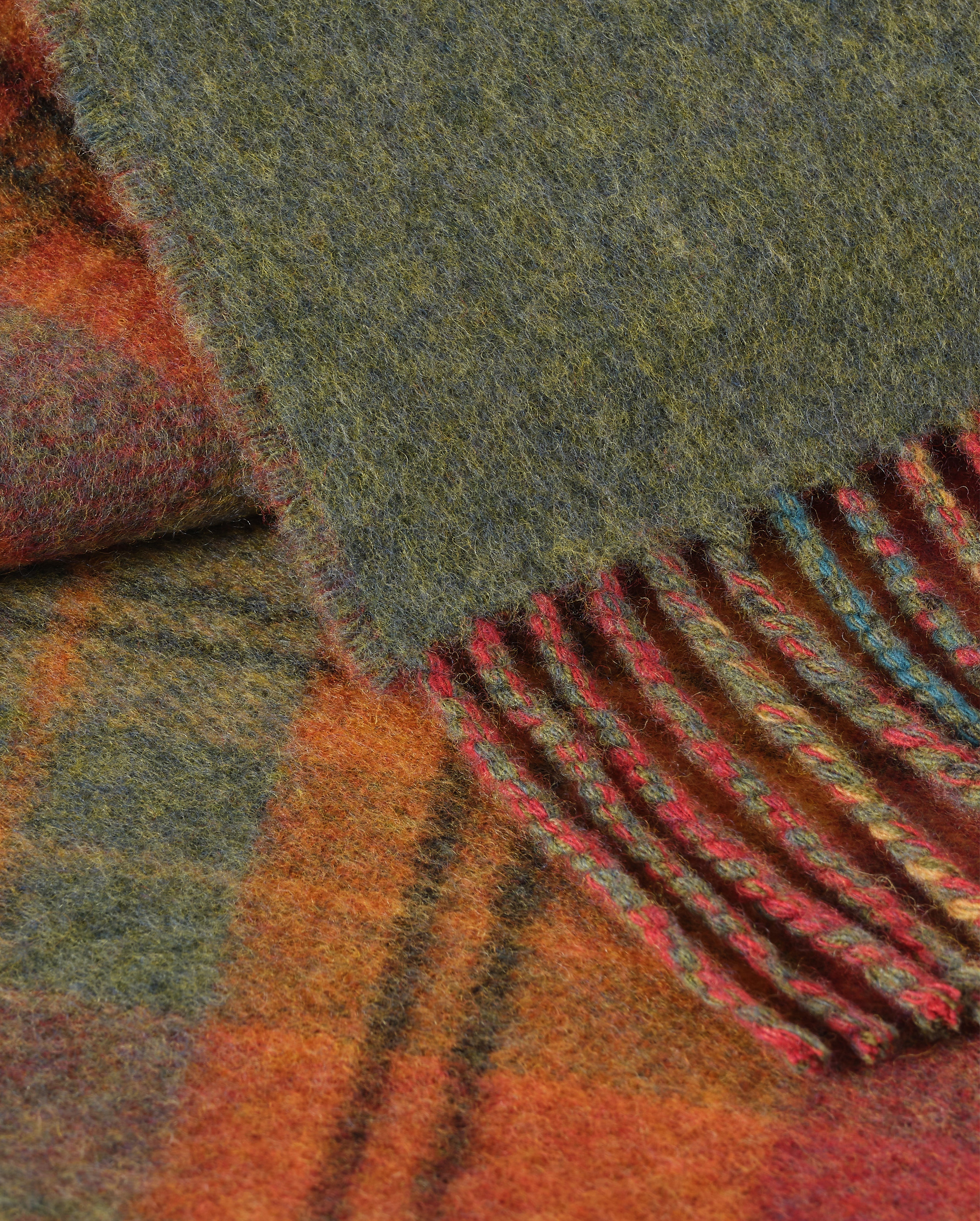Johnstons of Elgin - Double Face Red & Green Lambswool Throw
