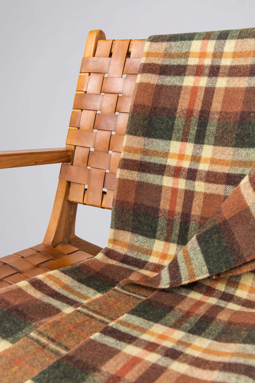 Johnstons of Elgin - Double Face Lambswool Throw in Block & Windowpane Check