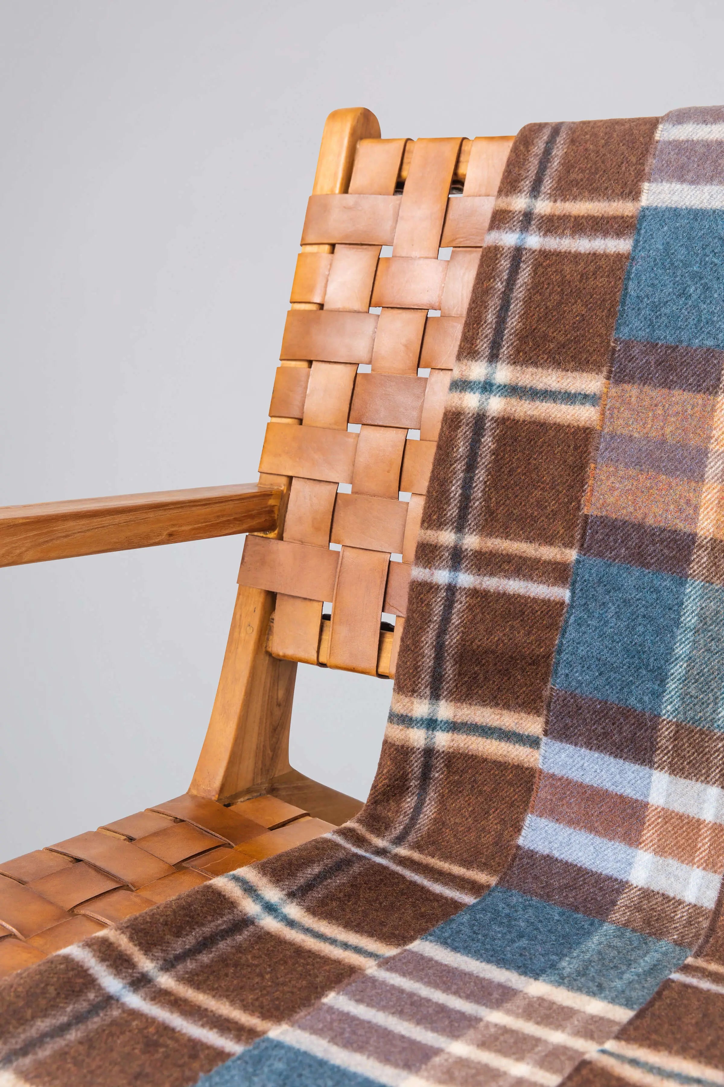 Johnstons of Elgin - Double Face Lambswool Throw in Heather Blue & Brown Check