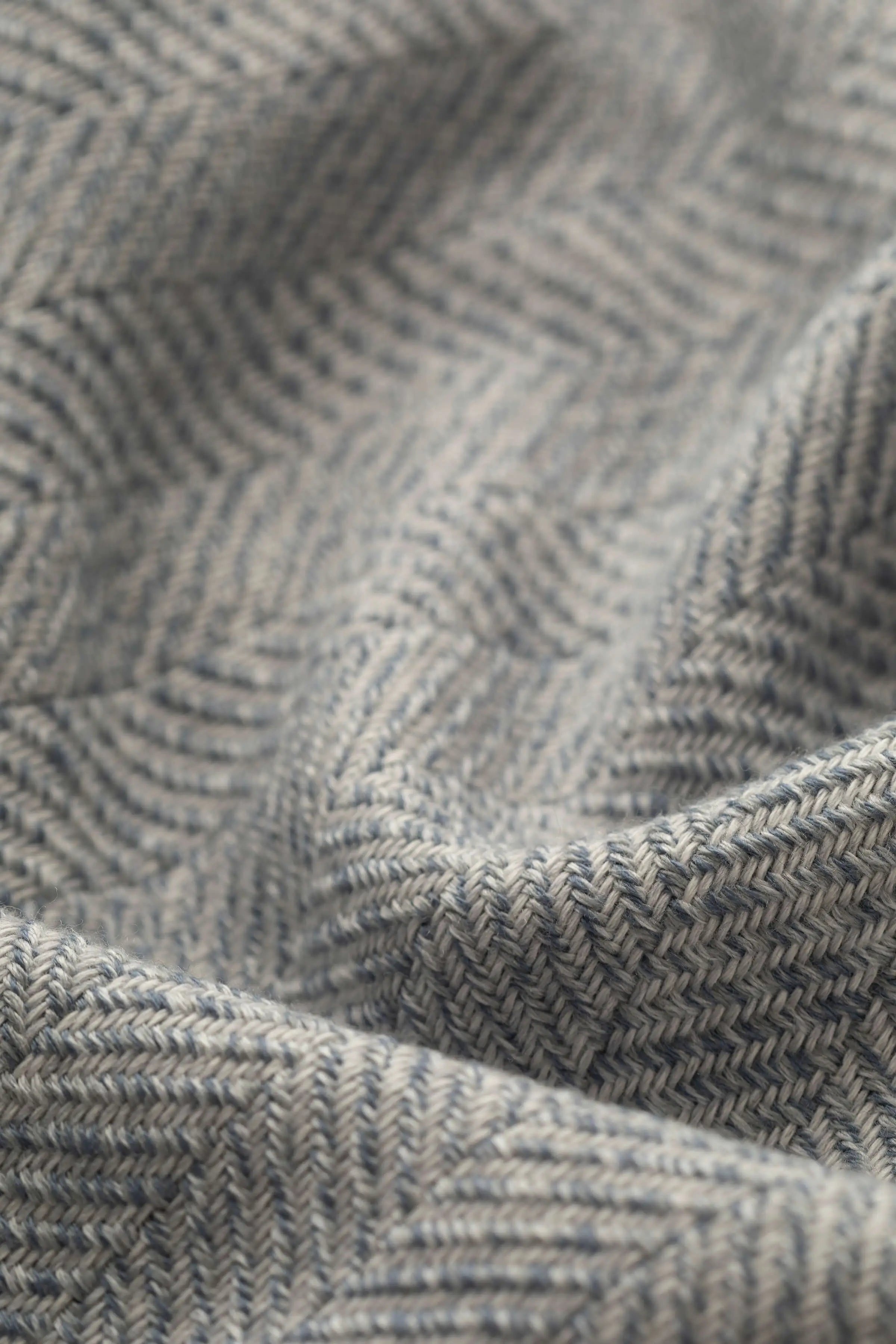 Johnstons of Elgin - Texture Herringbone Merino Throw in Grey