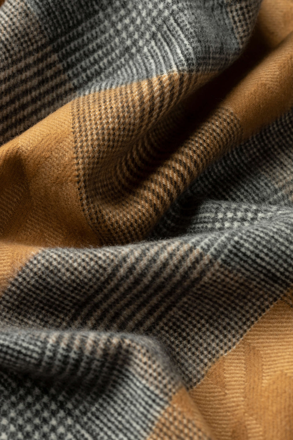 Johnstons of Elgin - Camel Highgrove Heritage Scarf