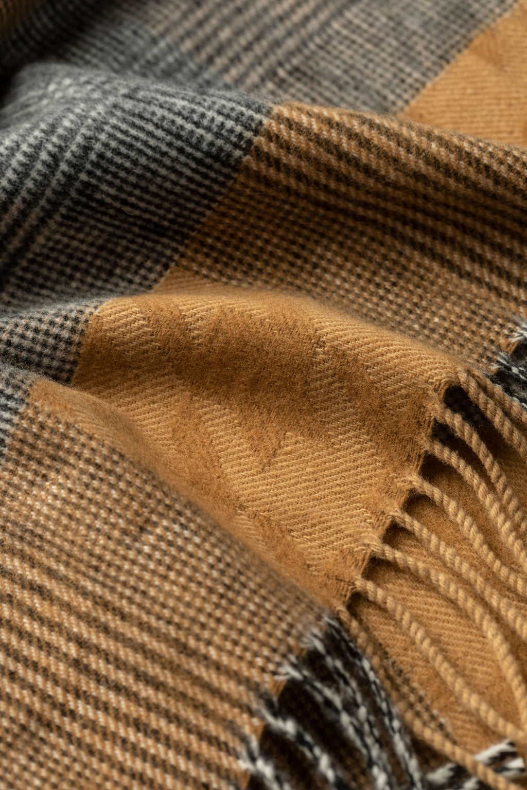 Johnstons of Elgin - Camel Highgrove Heritage Scarf